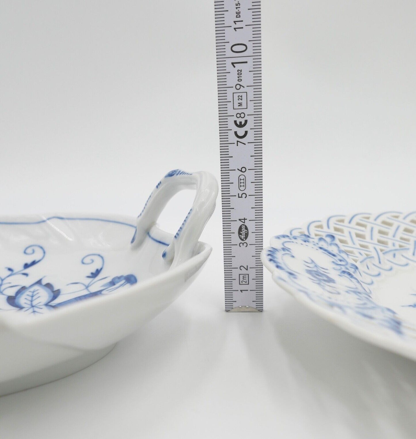 Meissen Zwiebelmuster Teller Duchbruch Schale Blatt Blattschale - Antikhandel-Stuttgart