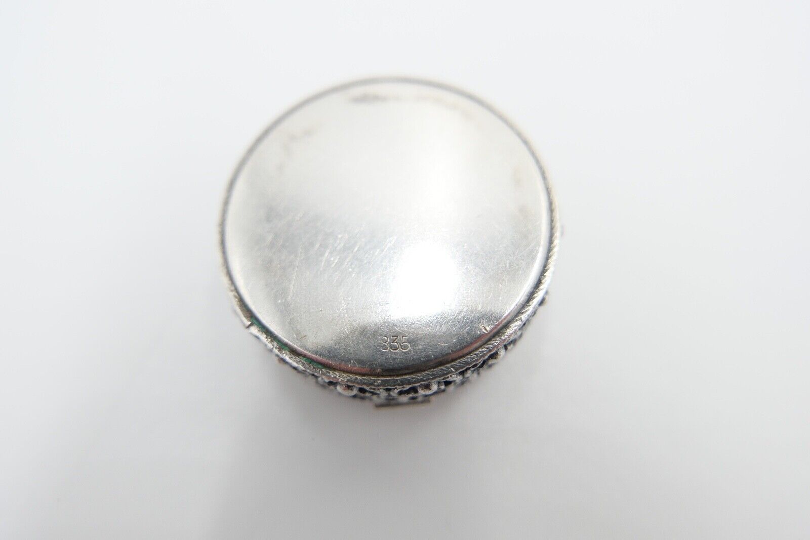 30er Jahre filigrane Silber Dose pillenröschen 835 Silber - Antikhandel-Stuttgart