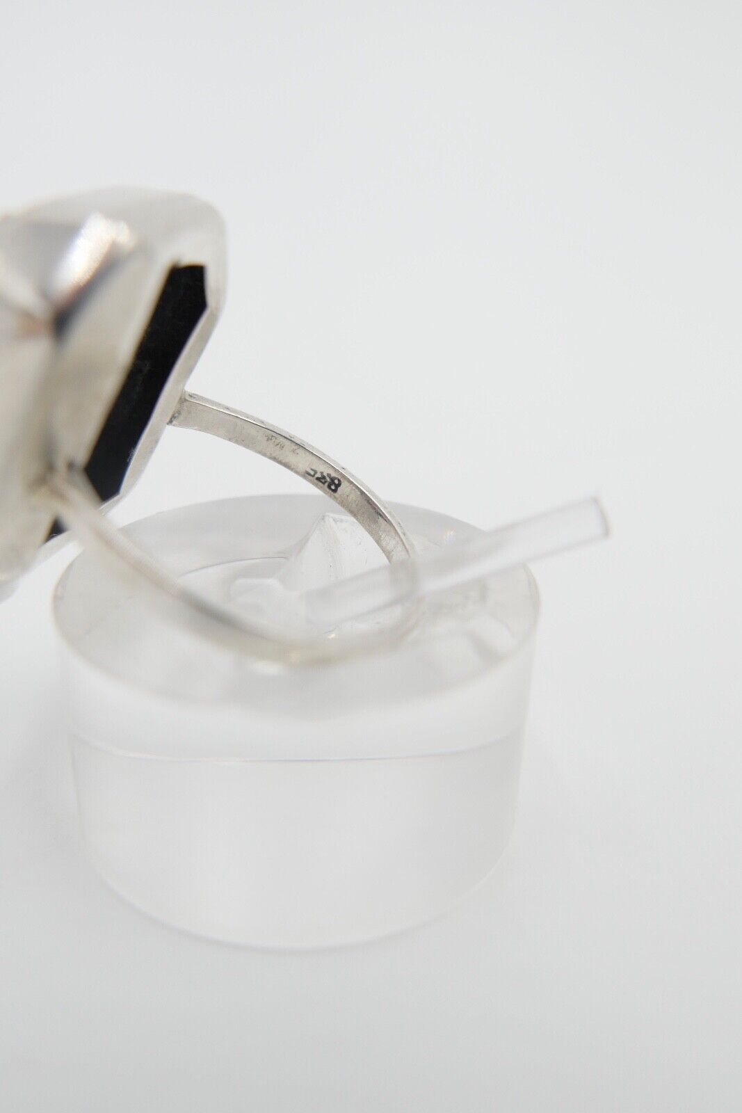 50er Jahre Damenring 835 Silber Gr. 54 mit lila Glasstein - Antikhandel-Stuttgart