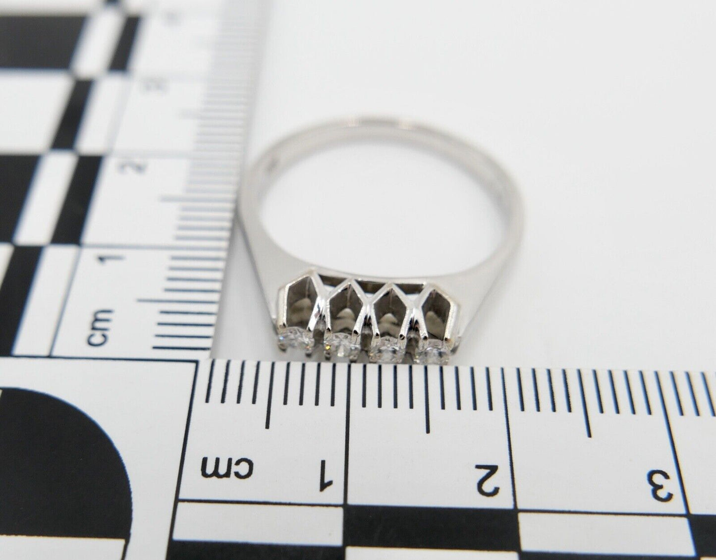 70er Jahre halb memory Weißgold Ring 585 14K mit 4 Diamanten 0,20Ct Gr. 61 - Antikhandel-Stuttgart