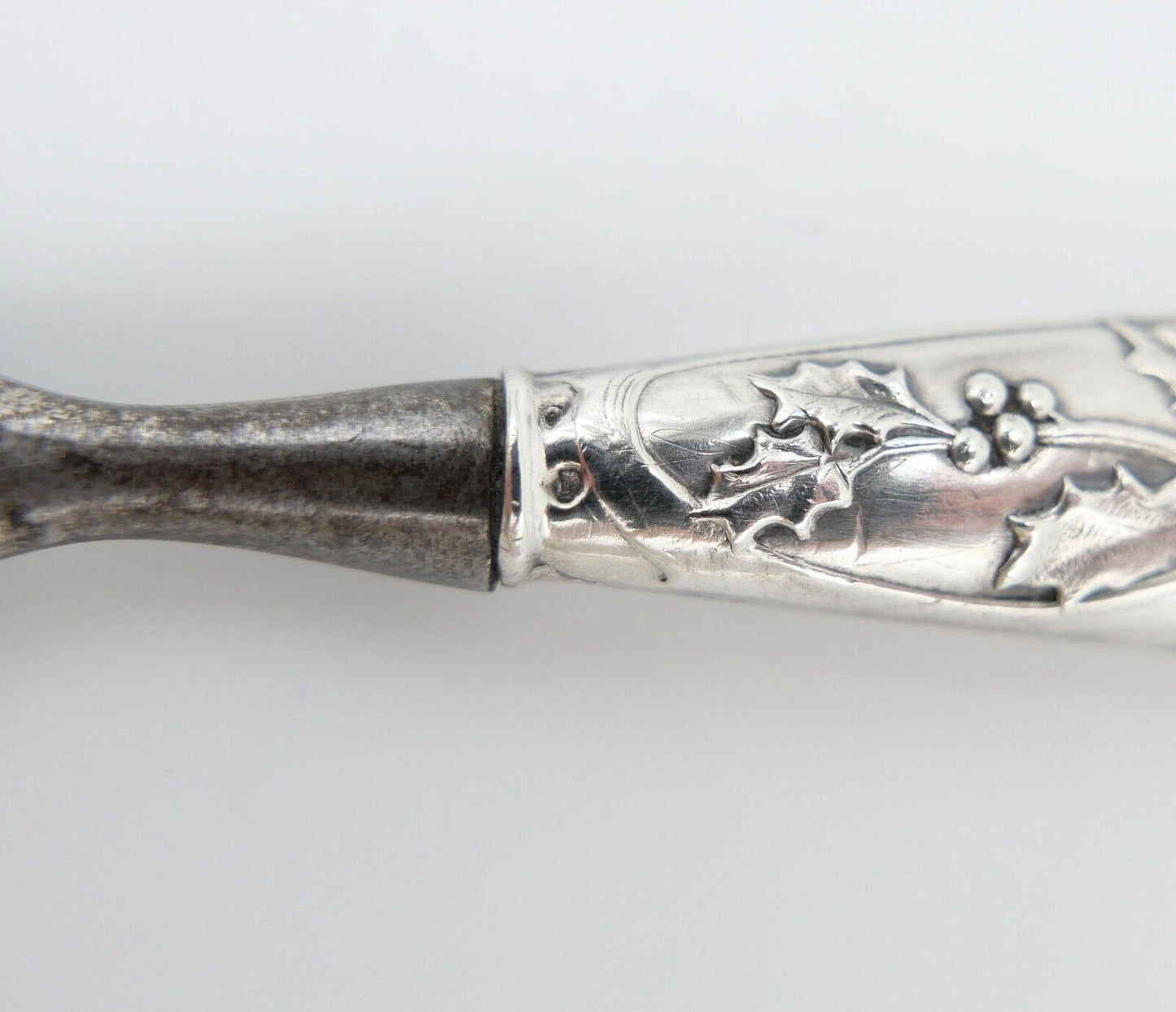 um 1900 Silberner Brieföffner Weinreben Silber 800 - Antikhandel-Stuttgart