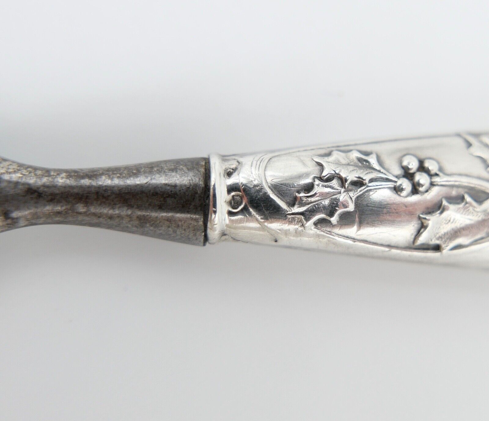 um 1900 Silberner Brieföffner Weinreben Silber 800 - Antikhandel-Stuttgart