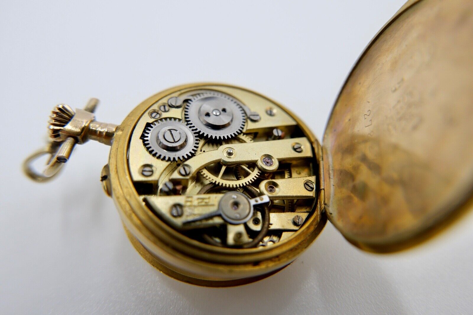 Antike Schweizer Damen Taschenuhr 585 Gold Diamanten im Kleeblatt 56 14K 0,585 - Antikhandel-Stuttgart