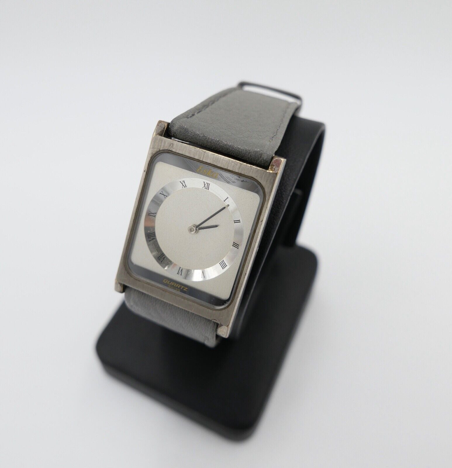 Selten flache ESKA Damenuhr S. KOCH Quartz 30x24 mm Lederband & Batterie NEU - Antikhandel-Stuttgart