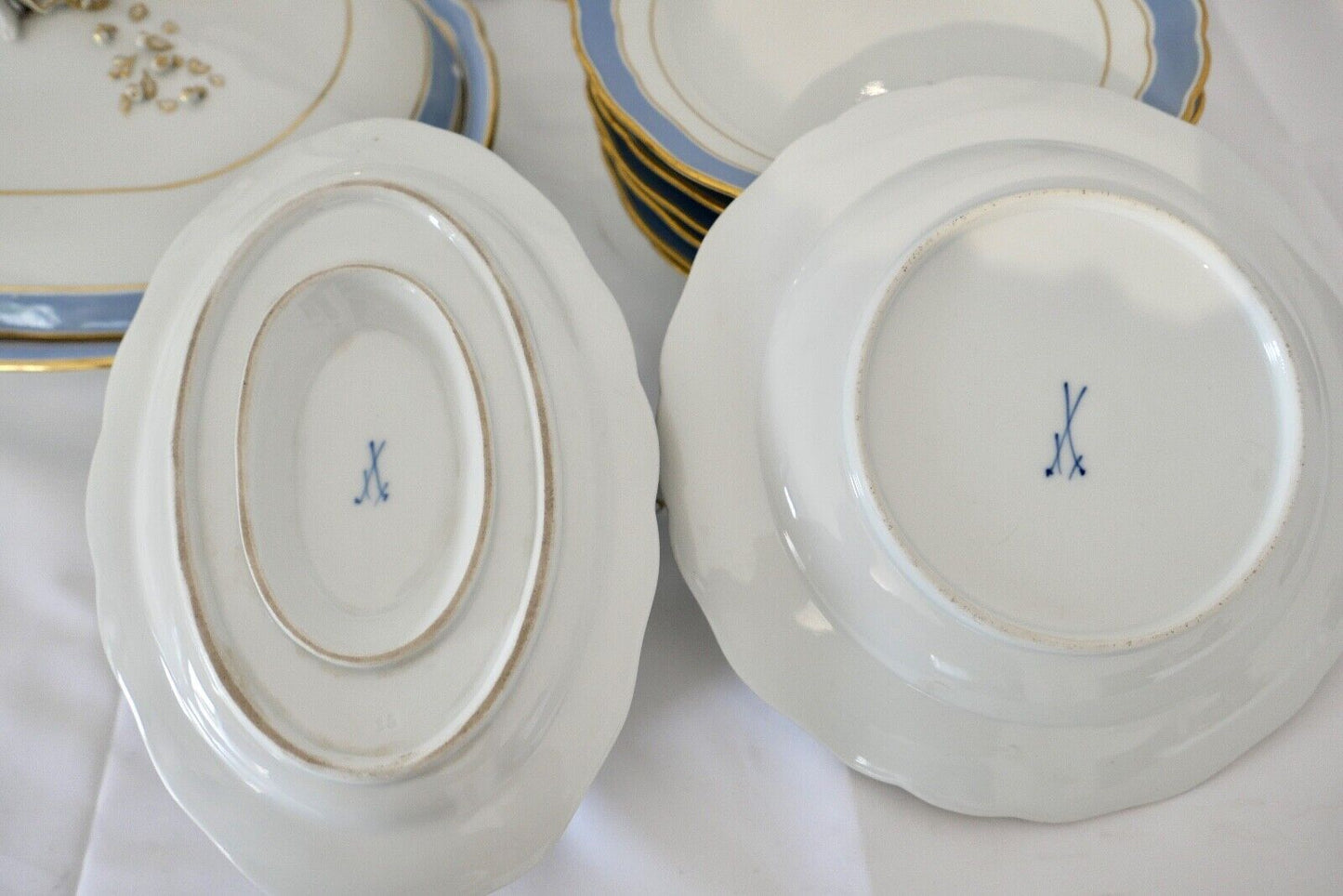 Knaufzeit seltenes Meissen Speiseservice Weiß Blau Gold Putto XXL Platte 1.Wahl - Antikhandel-Stuttgart