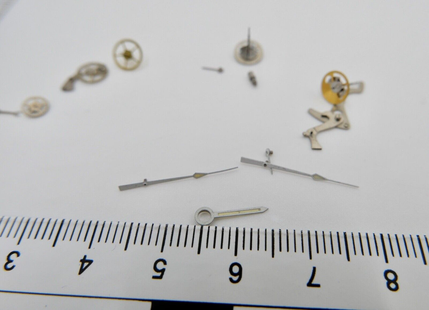 ( Vermutlich ) Omega Speedmaster Ersatzteile Armbanduhren Zeiger Werkplatte usw. - Antikhandel-Stuttgart