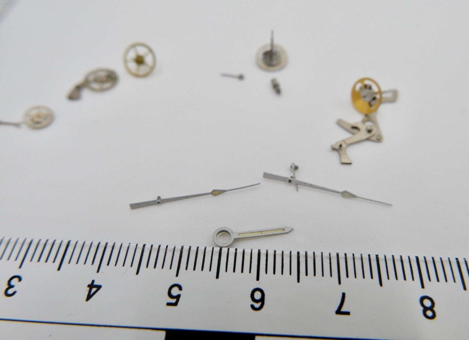 ( Vermutlich ) Omega Speedmaster Ersatzteile Armbanduhren Zeiger Werkplatte usw. - Antikhandel-Stuttgart