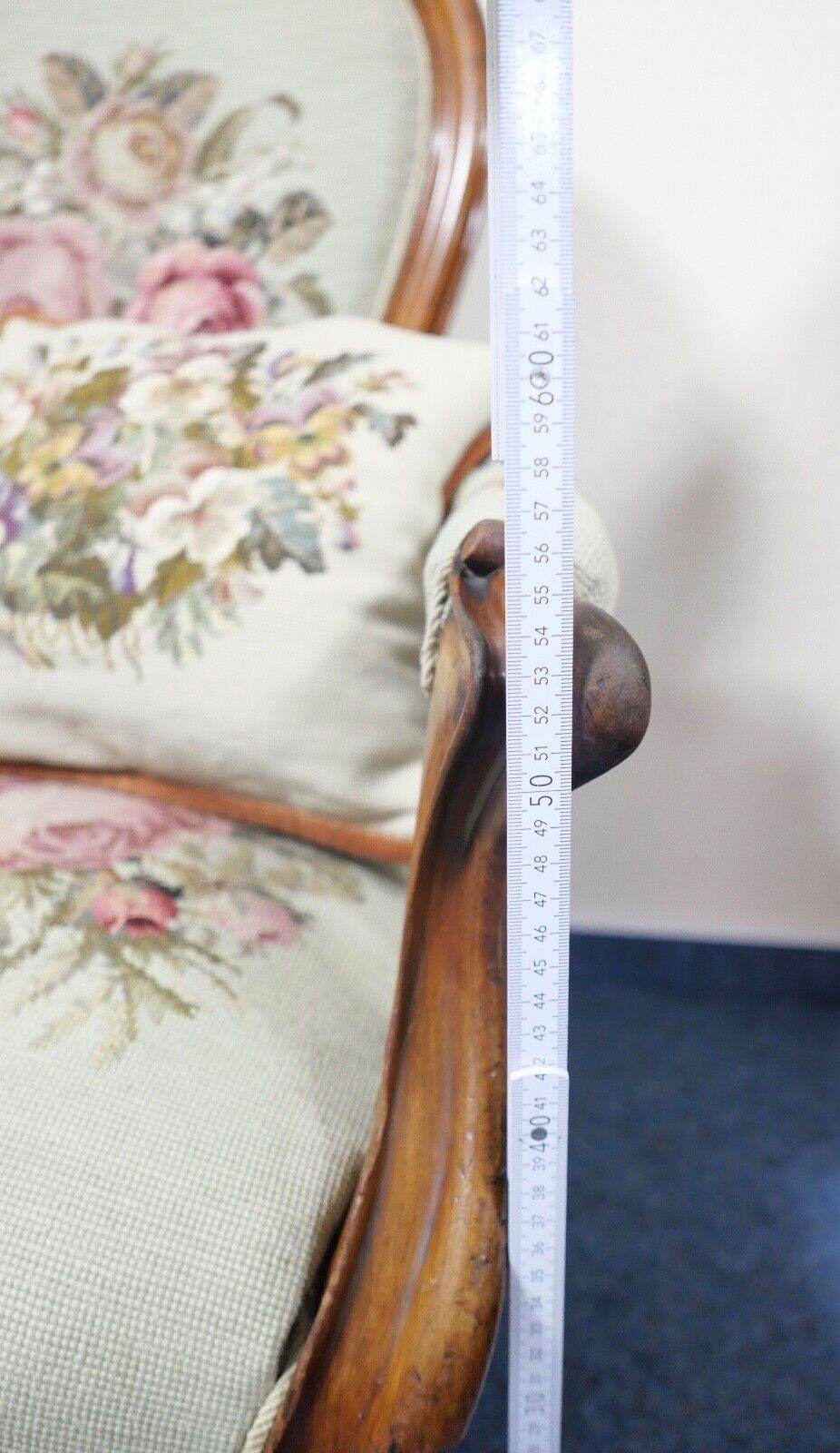 antik massiver Biedermeier Gobelin um 1850 Stuhl Sessel Kissen Blumenbukett - Antikhandel-Stuttgart