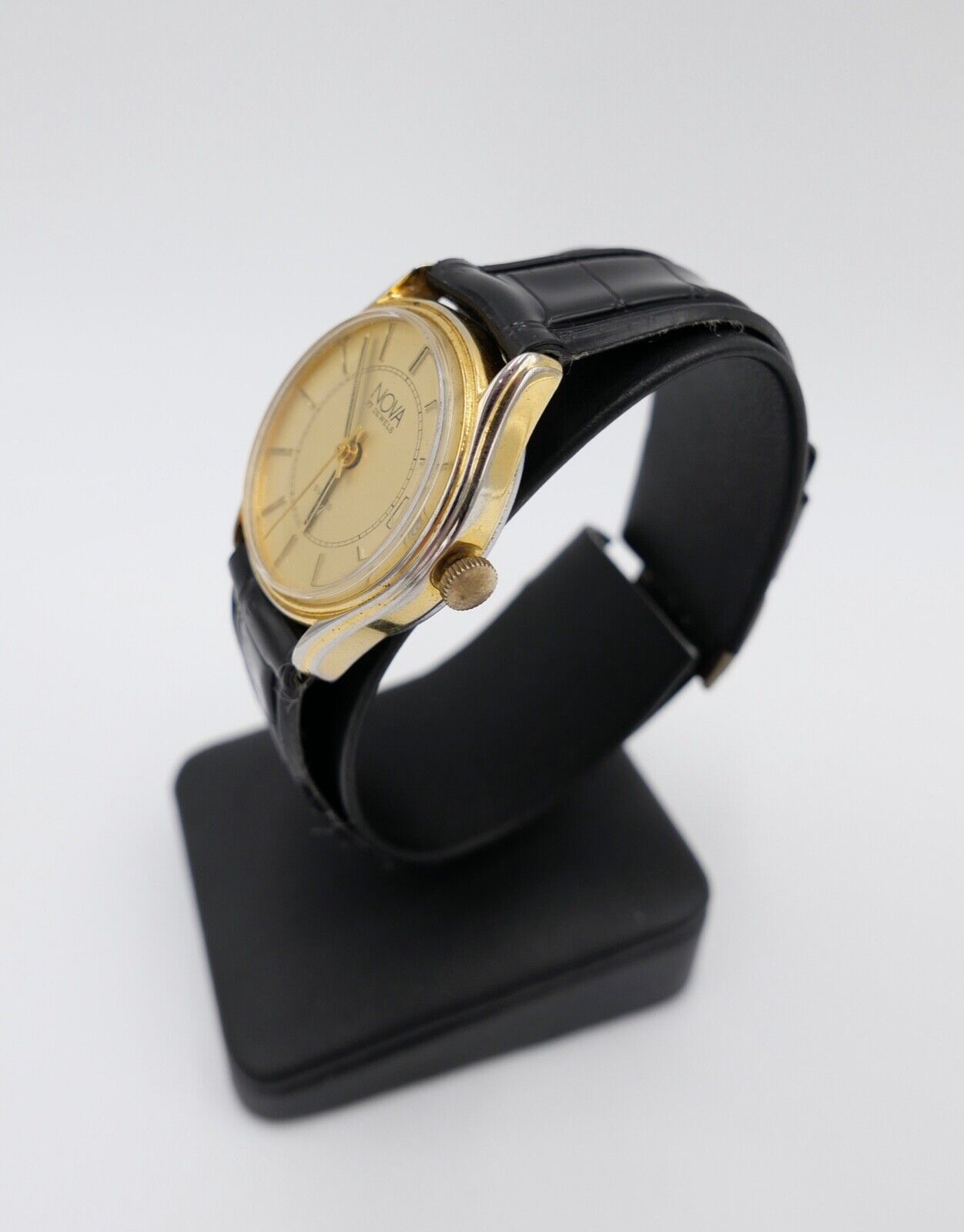 NOVA 1970er Jahre Herrenuhr Handaufzug Cal. EB 8501-76 mit Datum - Antikhandel-Stuttgart