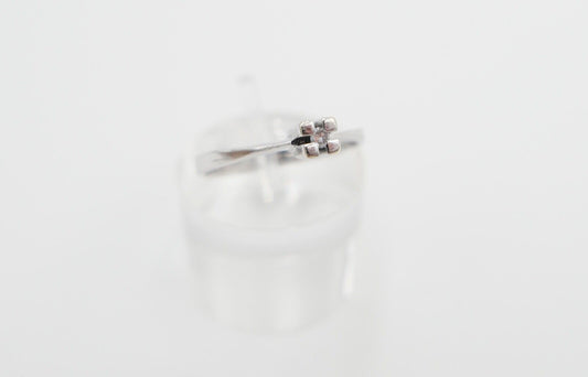 70er Jahre Solitär Ring Weißgold 333 / 8K Brillant 0,03 Ct F / VVS Gr. 57 - Antikhandel-Stuttgart