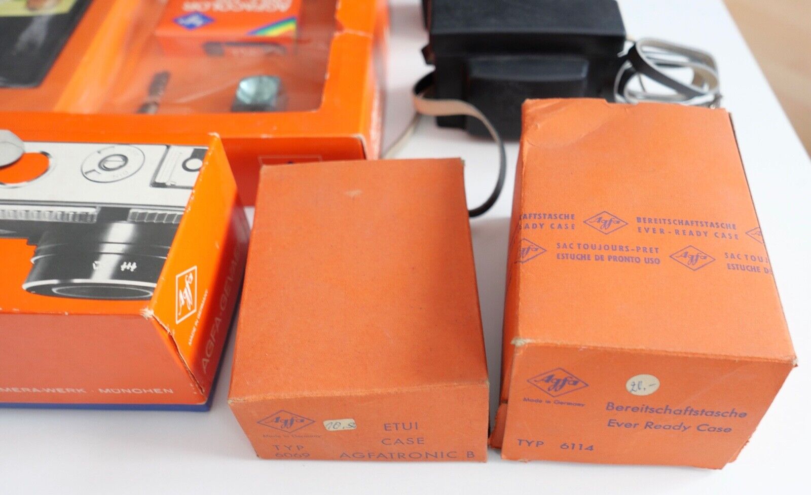 KODAK Agfamatic 50 Geschenkset Instamatic Typ 6114 6069 6180 6183 Hüllen 1970er - Antikhandel-Stuttgart