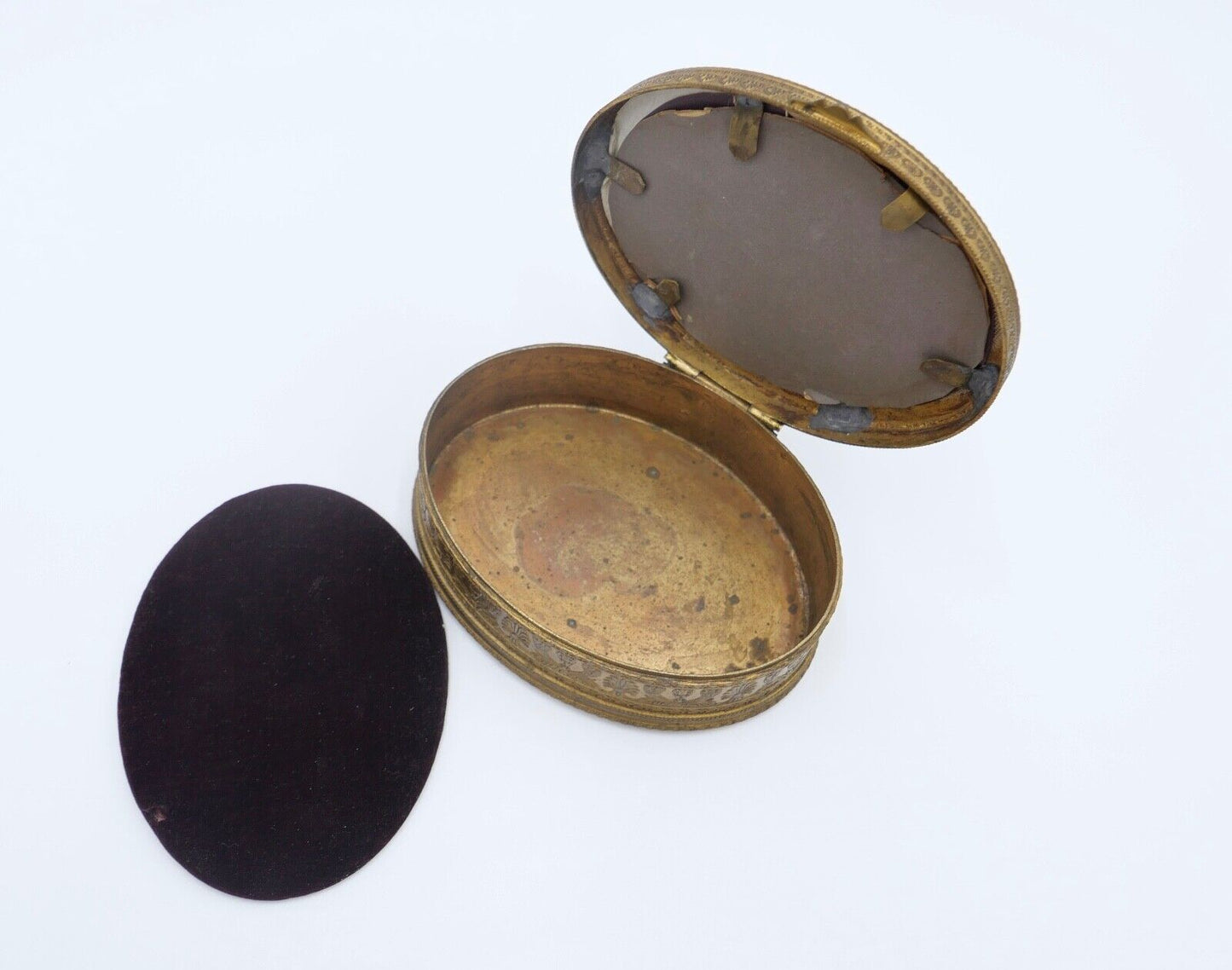 alte Messing Schatulle / Etui / Box Gobelin Stickerei für Schmuck etc. - Antikhandel-Stuttgart