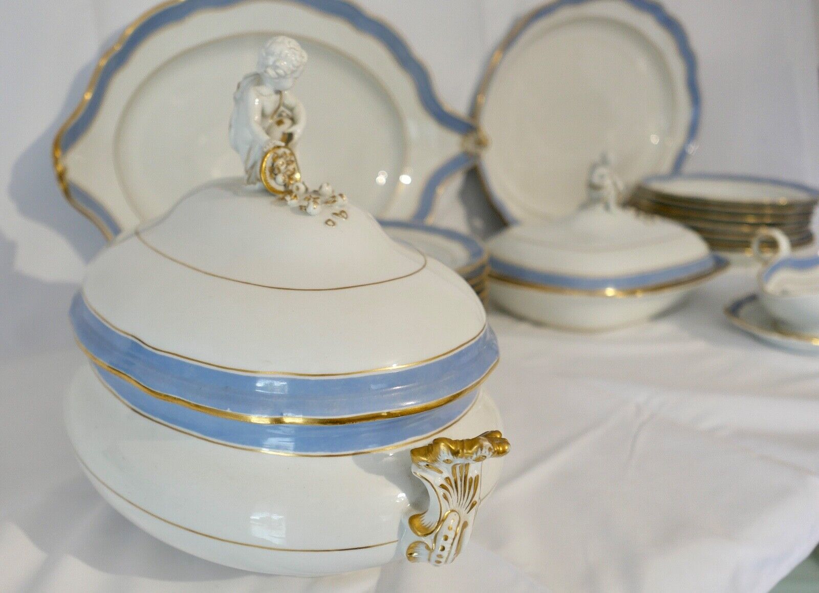 Knaufzeit seltenes Meissen Speiseservice Weiß Blau Gold Putto XXL Platte 1.Wahl - Antikhandel-Stuttgart