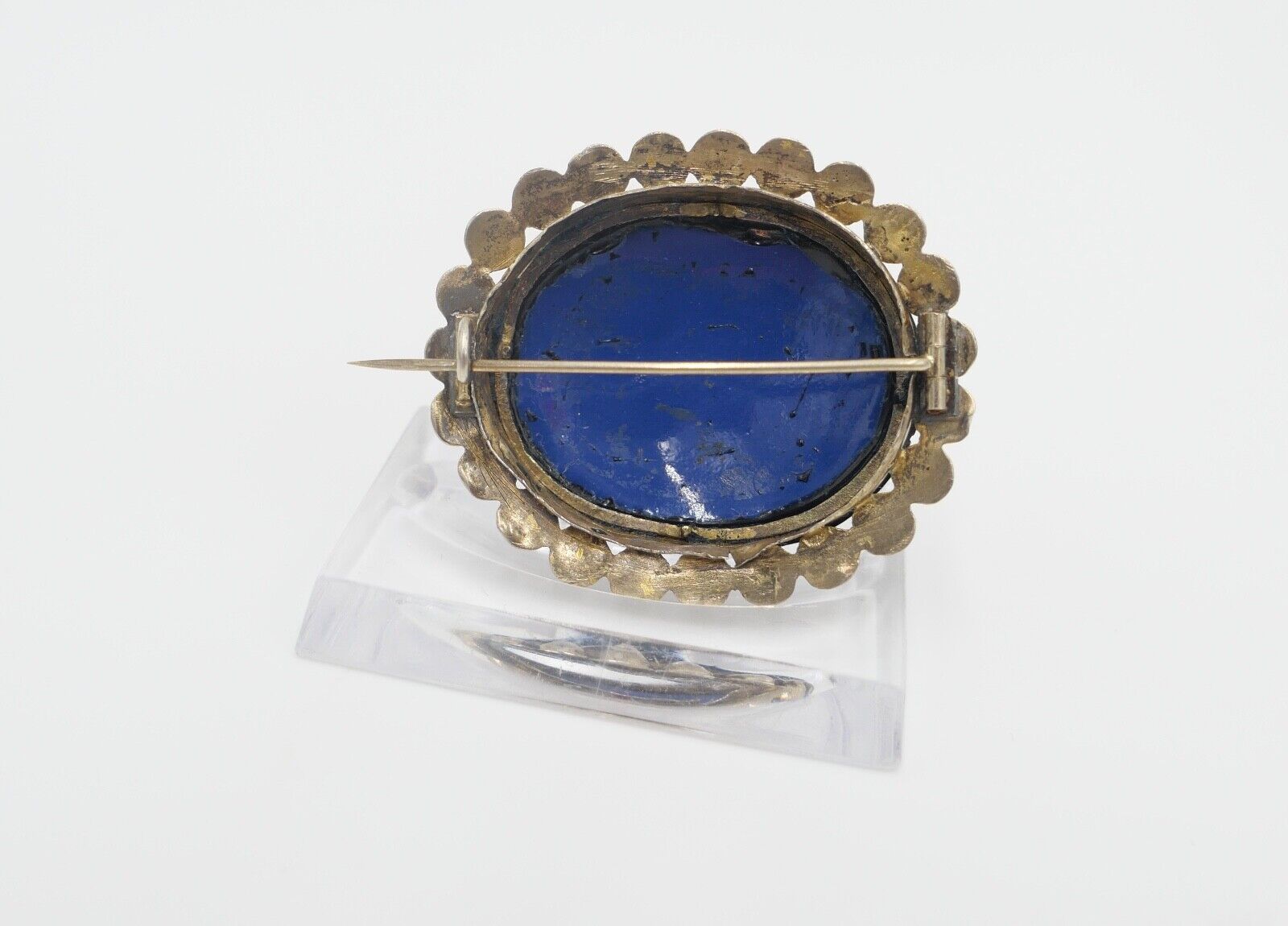 antike Brosche aus dem 19. Jh Silber vergoldet Emaille Barock Szene - Antikhandel-Stuttgart