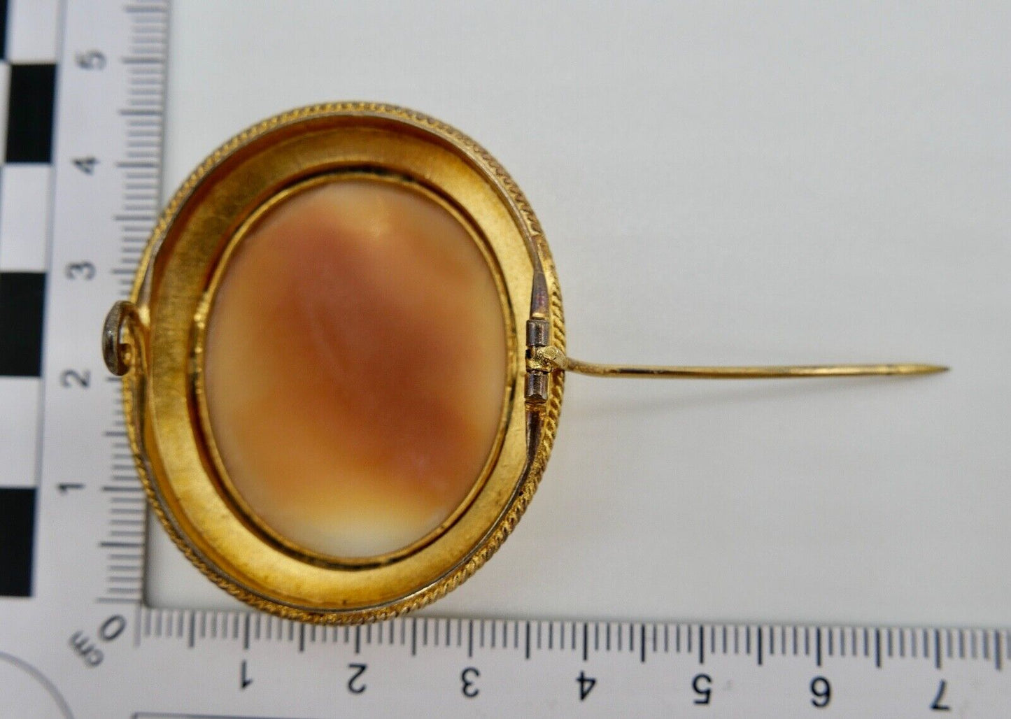 Antike Brosche Silber feuervergoldet 43 mm GEMME KAMEE 19. JH ziseliert - Antikhandel-Stuttgart