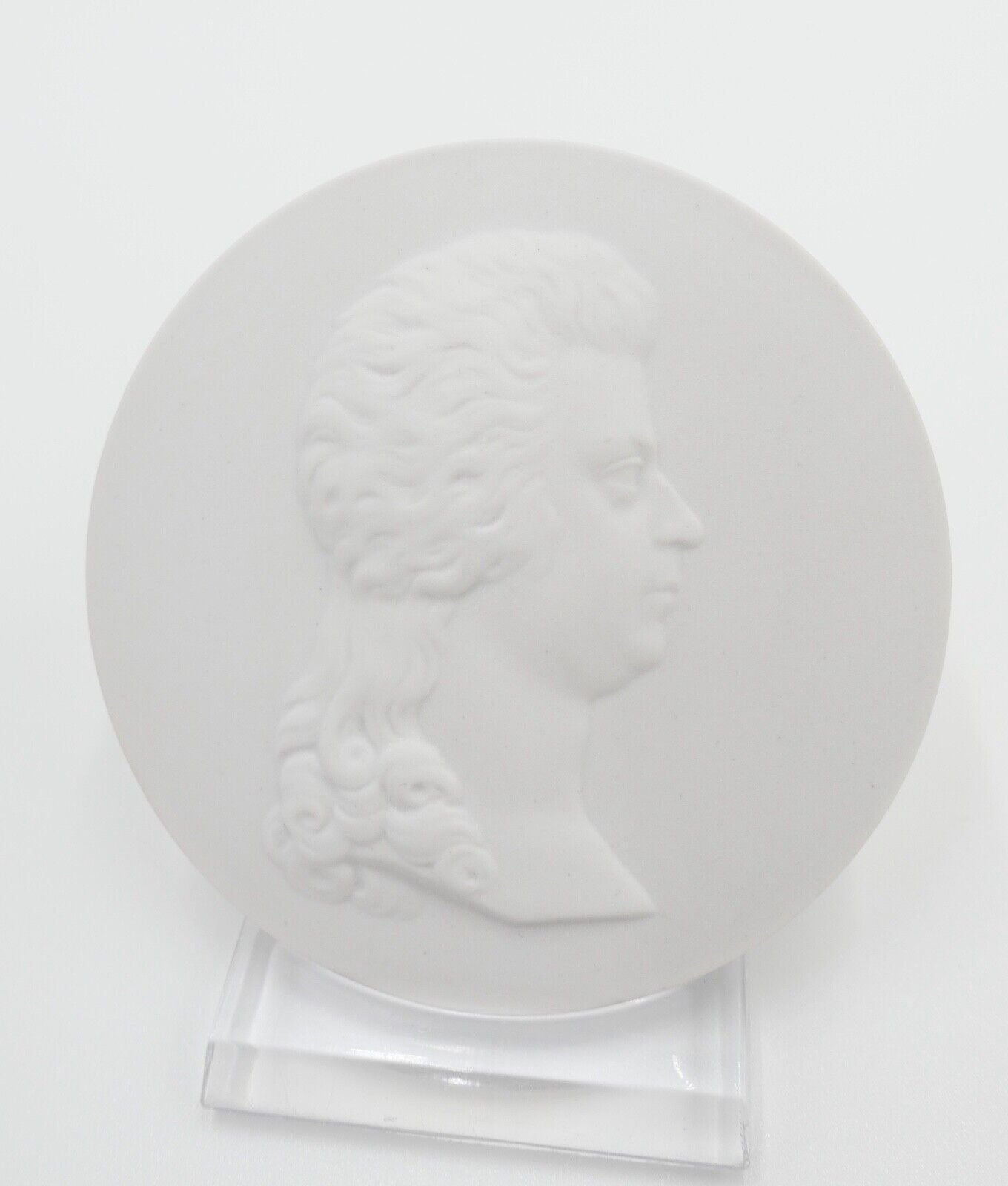 KPM Berlin Sammler Wand Plakette Porzellan Relief weiß 1. Wahl Ø 8 cm - Antikhandel-Stuttgart