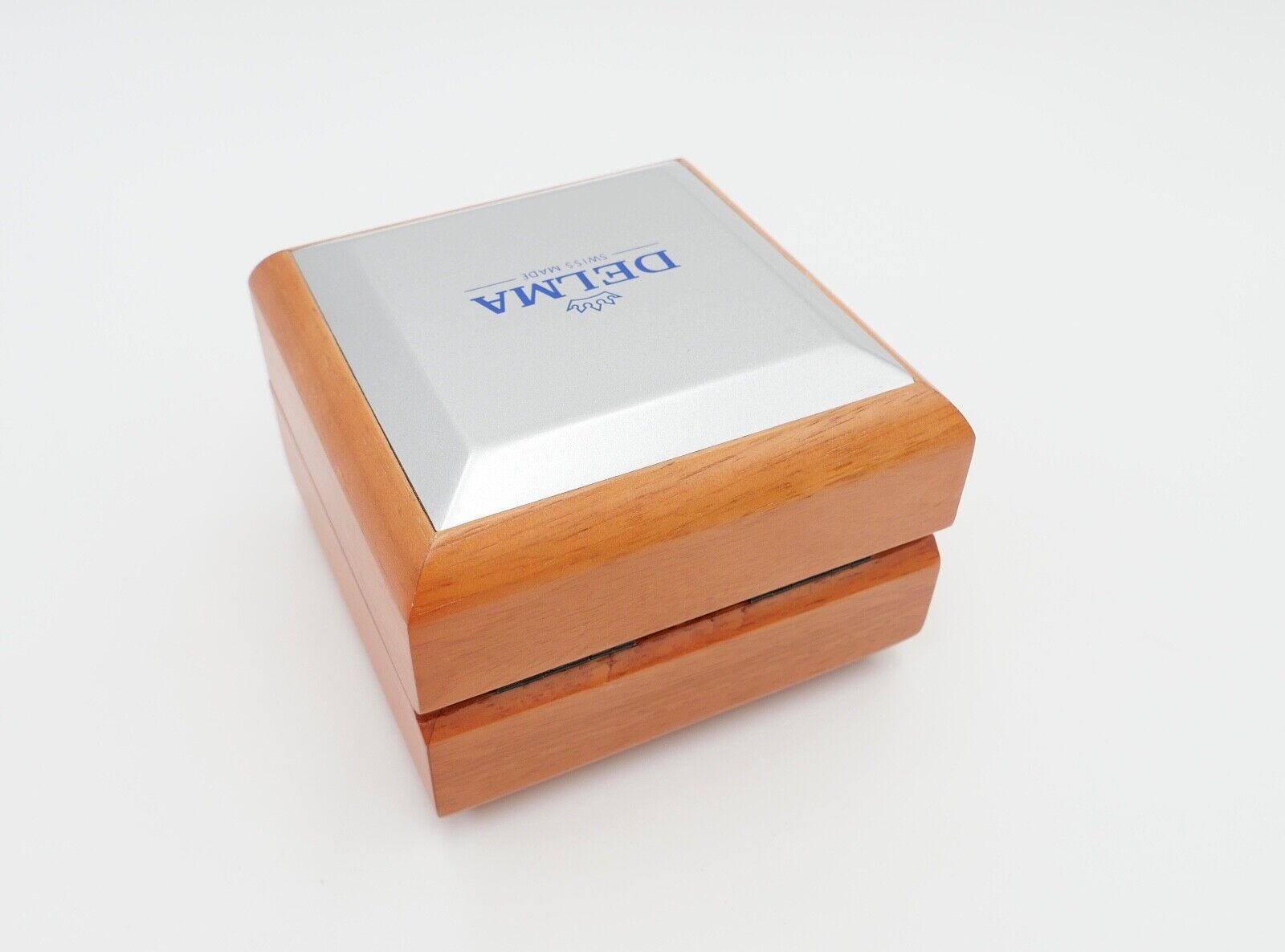 DELMA Santiago Automatik Ref. 41701.560.6.014 Edelstahl Herrenuhr Ø 42 mm - Antikhandel-Stuttgart