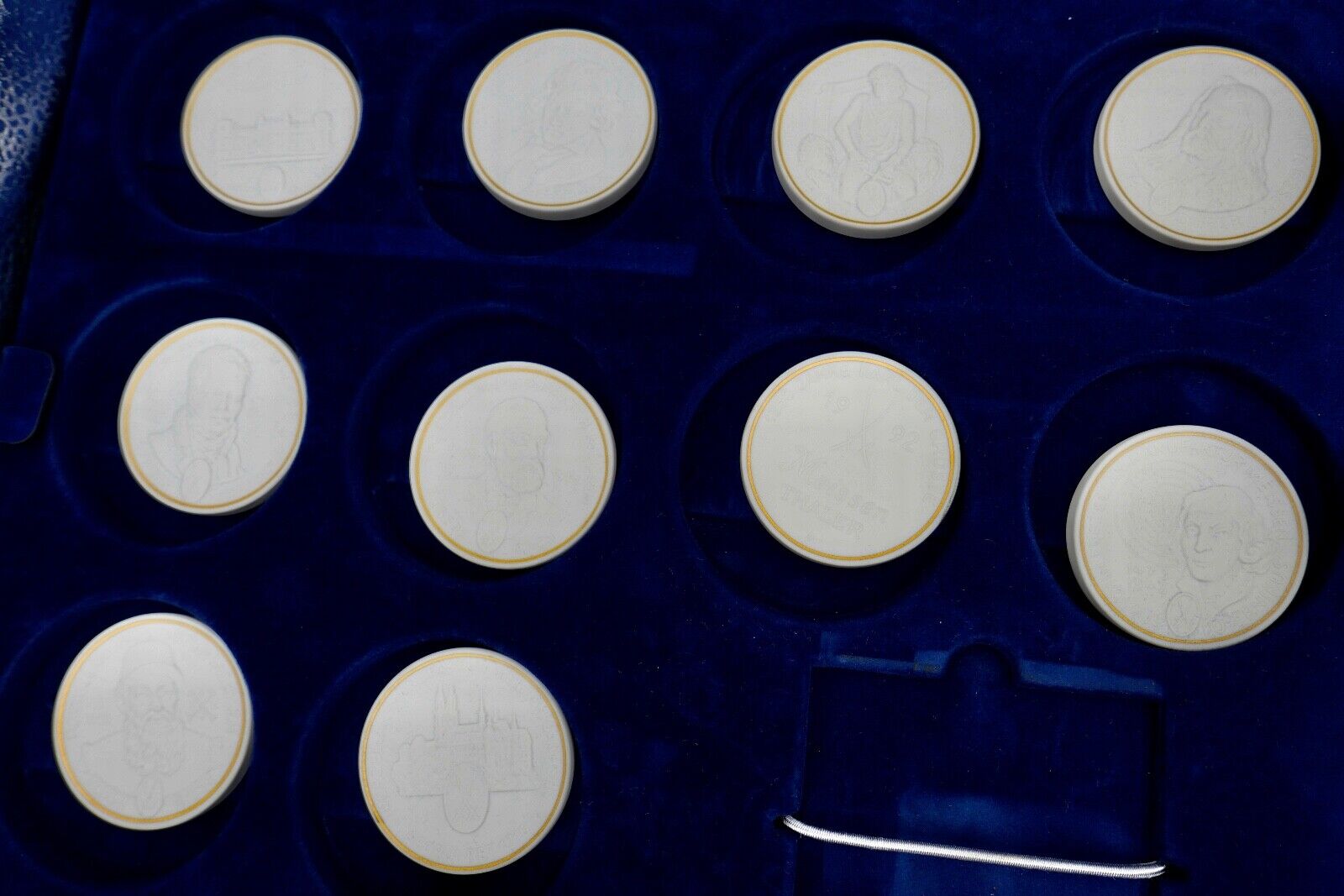 MEISSEN Sammelbox Städte Thaler & berühmte Persönlichkeiten Sammlung Medaillen - Antikhandel-Stuttgart