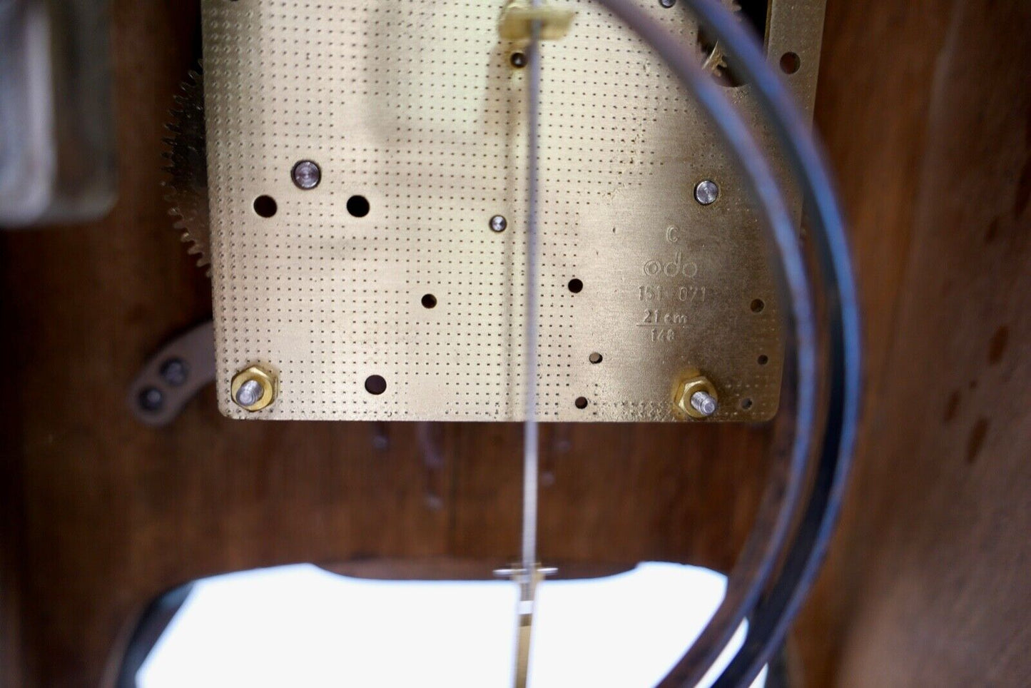 alte Kaminuhr mit modernerem Uhrwerk Holz Messing ODO 151 - 071 - Antikhandel-Stuttgart