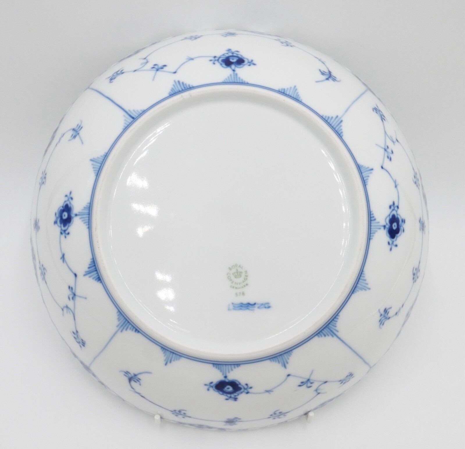 Royal Copenhagen Schüssel Nr. 576 1. Wahl Musselmalet vollspitze Ø 28 cm - Antikhandel-Stuttgart