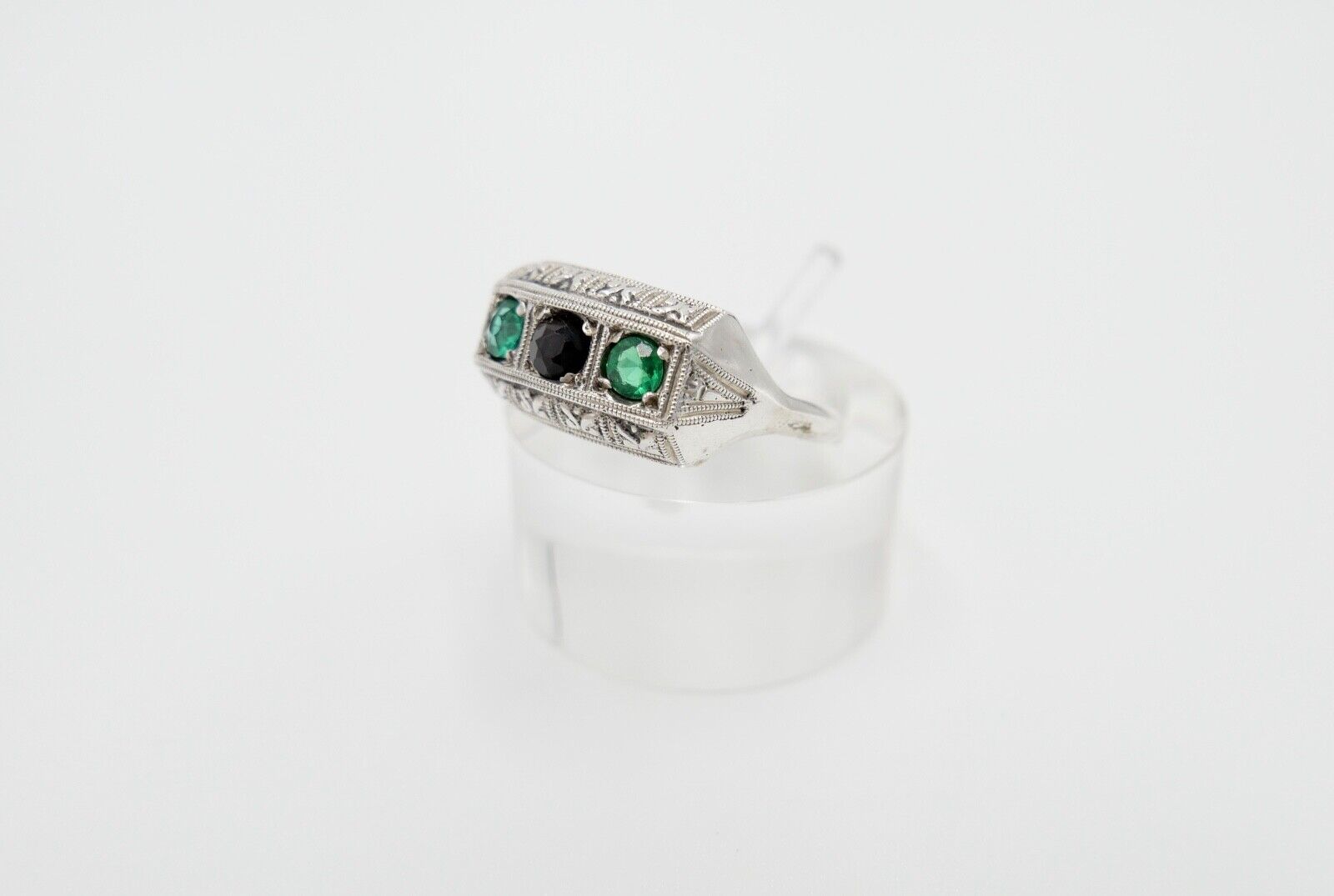 ART DECO Damenring Ring Silber 835 Gr. 53 mit grünen & schwarzen Glasstein - Antikhandel-Stuttgart
