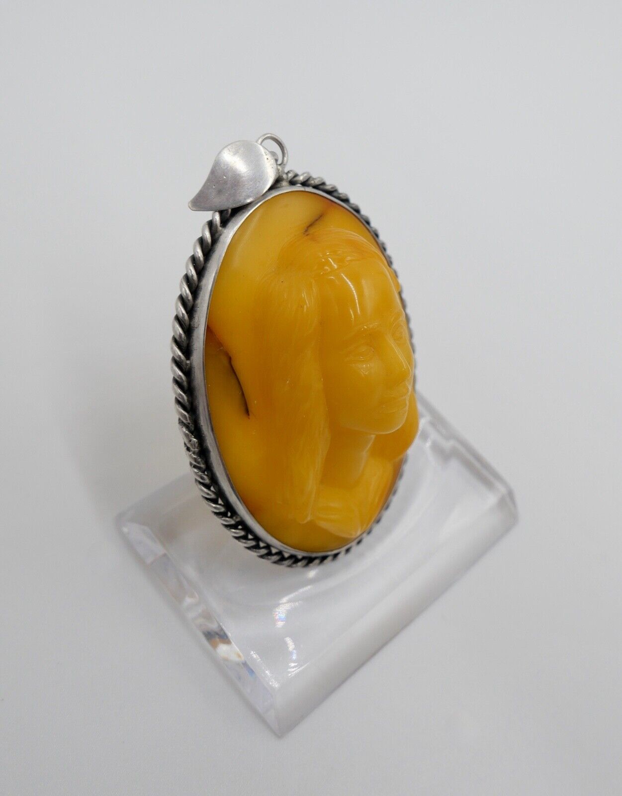 vintage alt Anhänger Silber Bernstein Butterscotch Relief Frauenkopf Amber - Antikhandel-Stuttgart