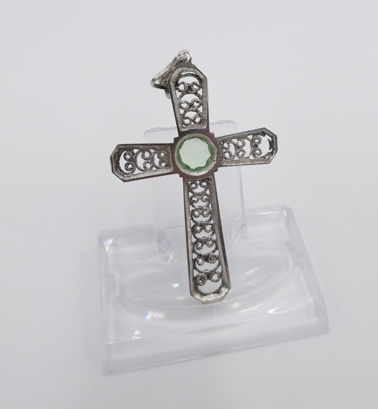 alter filigraner Kreuz Anhänger mit grünem Glasstein 835 Silber 62,0 mm - Antikhandel-Stuttgart