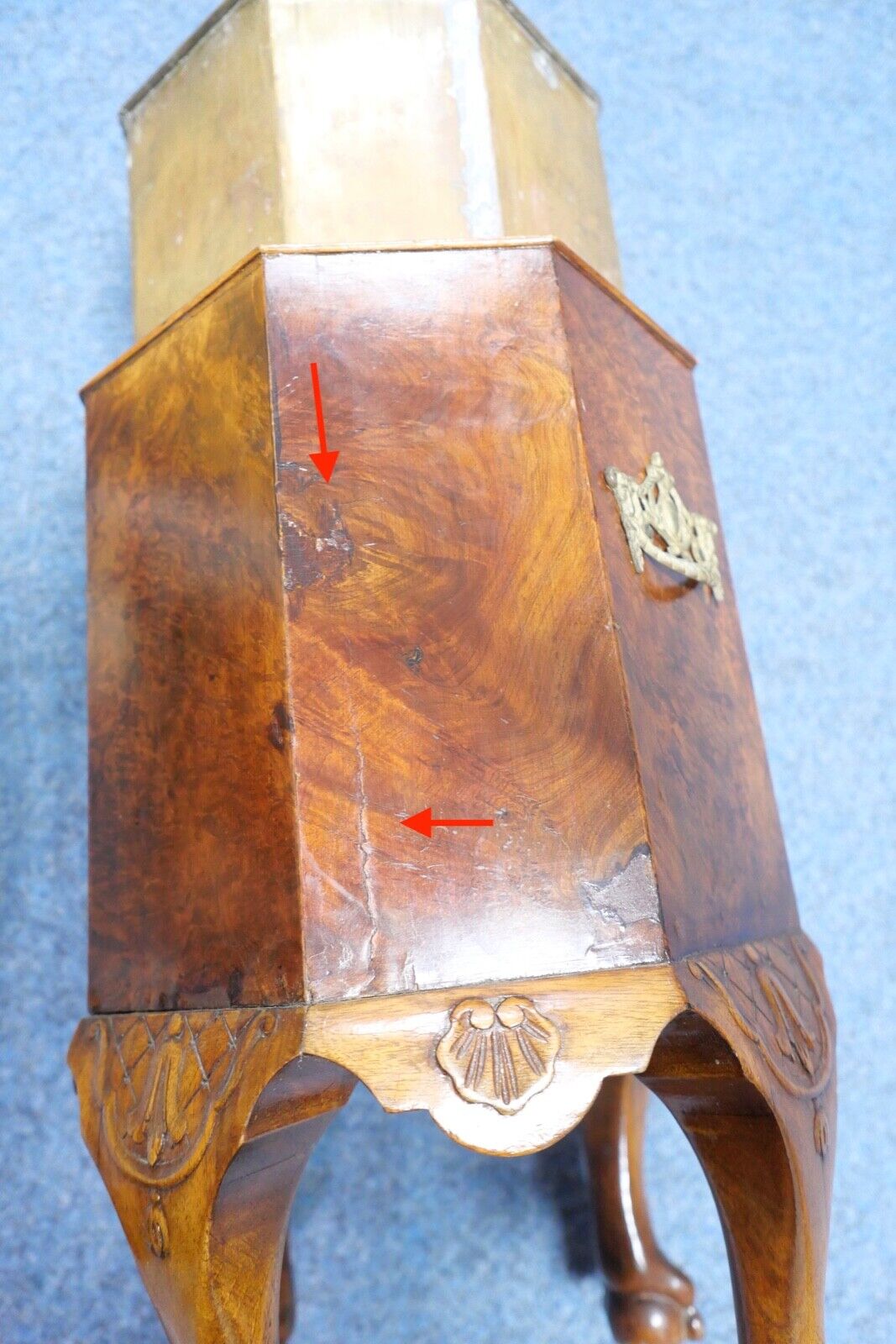 antik englischer Chippendale Jardinire Blumentopf Kupfer Tatzen Nussbaumholz - Antikhandel-Stuttgart