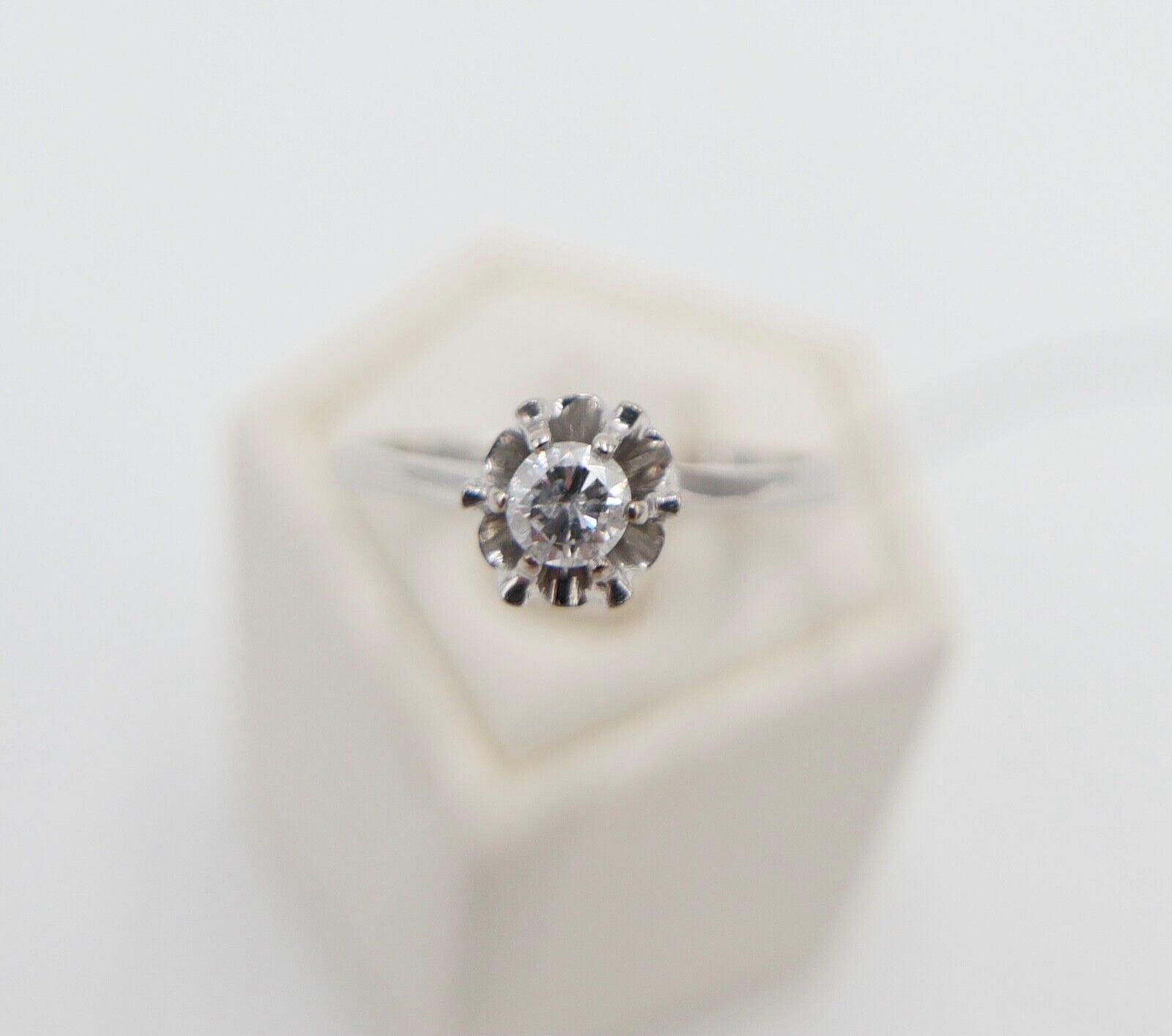 Solitär Weißgold Ring 585 14K mit 1 Brillant 0,24 Ct Gr.56-57 TW - Antikhandel-Stuttgart