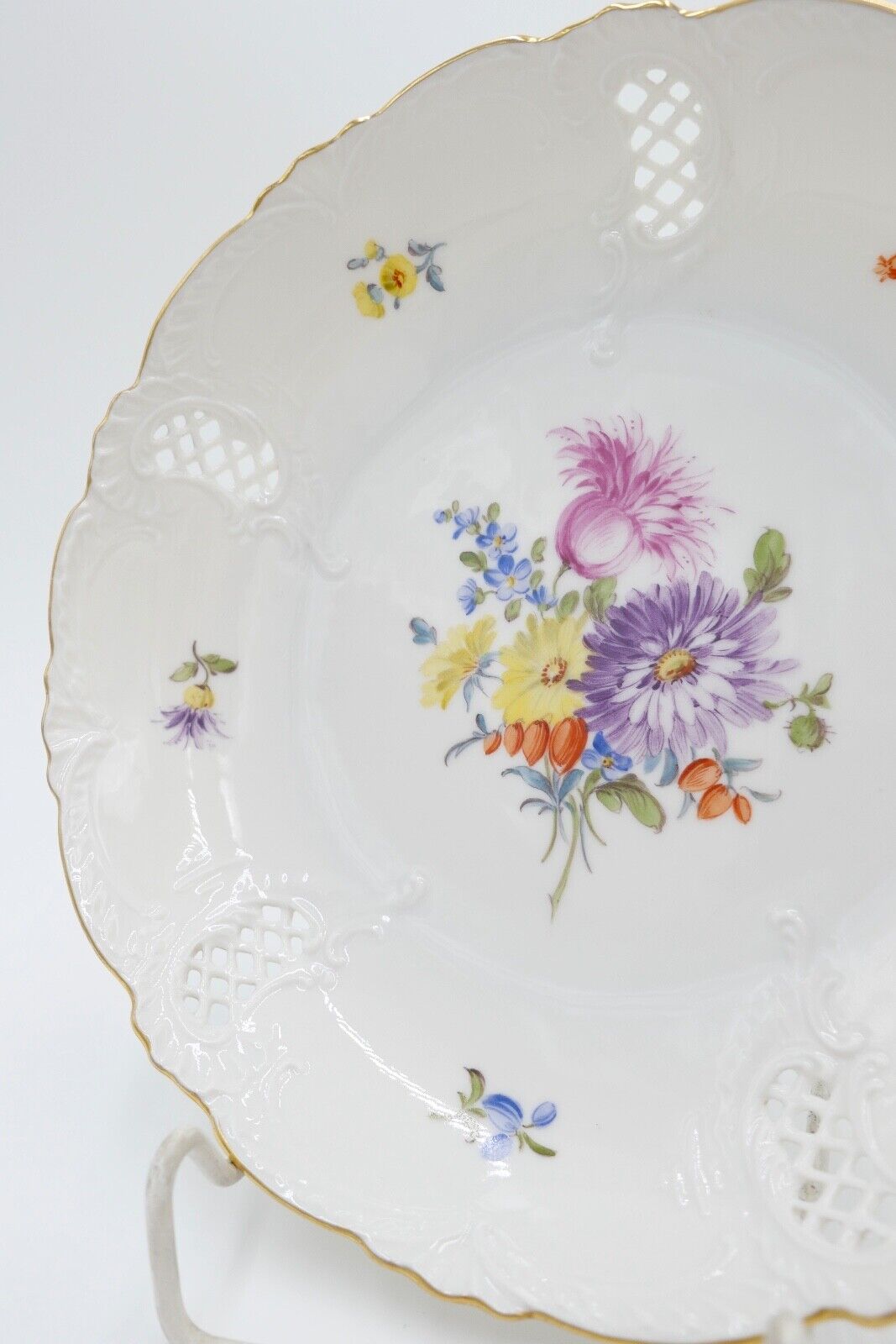 60er Jahre Nymphenburg WEST GERMANY Porzellan Teller Schale Blumenbuket Goldrand - Antikhandel-Stuttgart