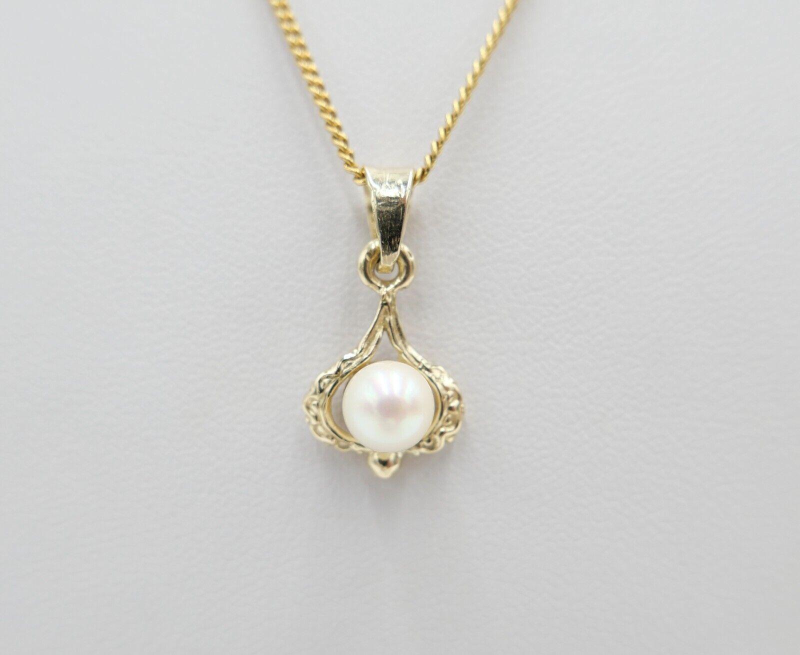 Alter Anhänger 585 / 14K Gelbgold mit Zuchtperle 60er Jahre - Antikhandel-Stuttgart