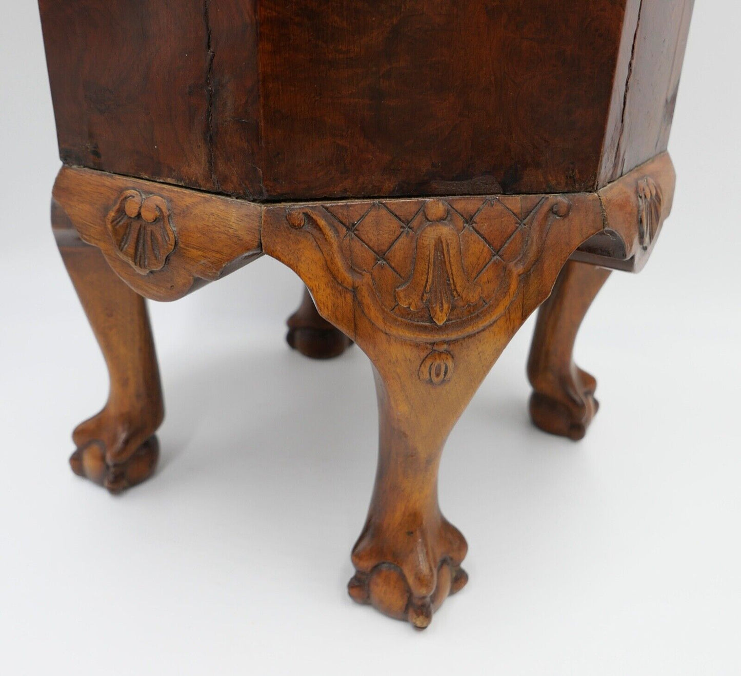 antik englischer Chippendale Jardinire Blumentopf Kupfer Tatzen Nussbaumholz - Antikhandel-Stuttgart