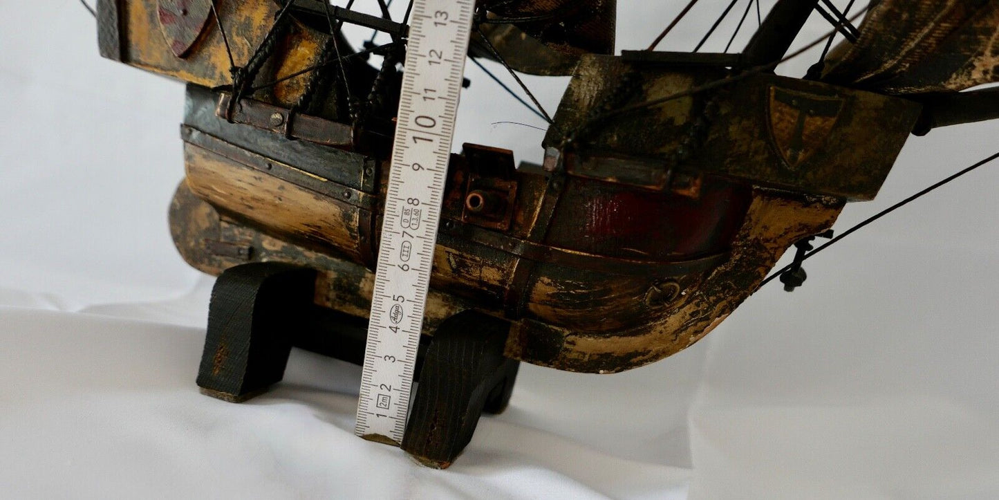 altes Holz Segelschiff Schiffsmodell " Santa Maria " Christoph Columbus 41x43 cm - Antikhandel-Stuttgart