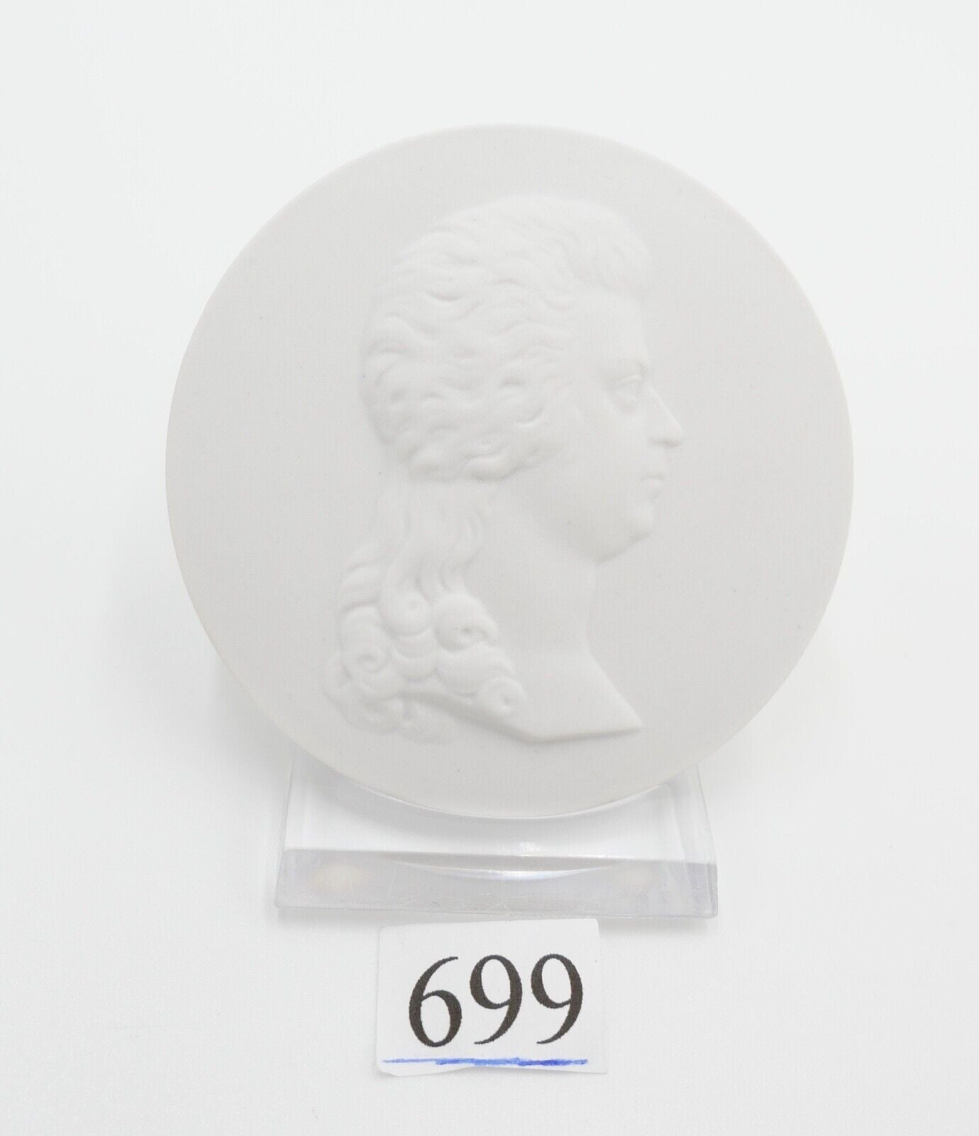 KPM Berlin Sammler Wand Plakette Porzellan Relief weiß 1. Wahl Ø 8 cm - Antikhandel-Stuttgart