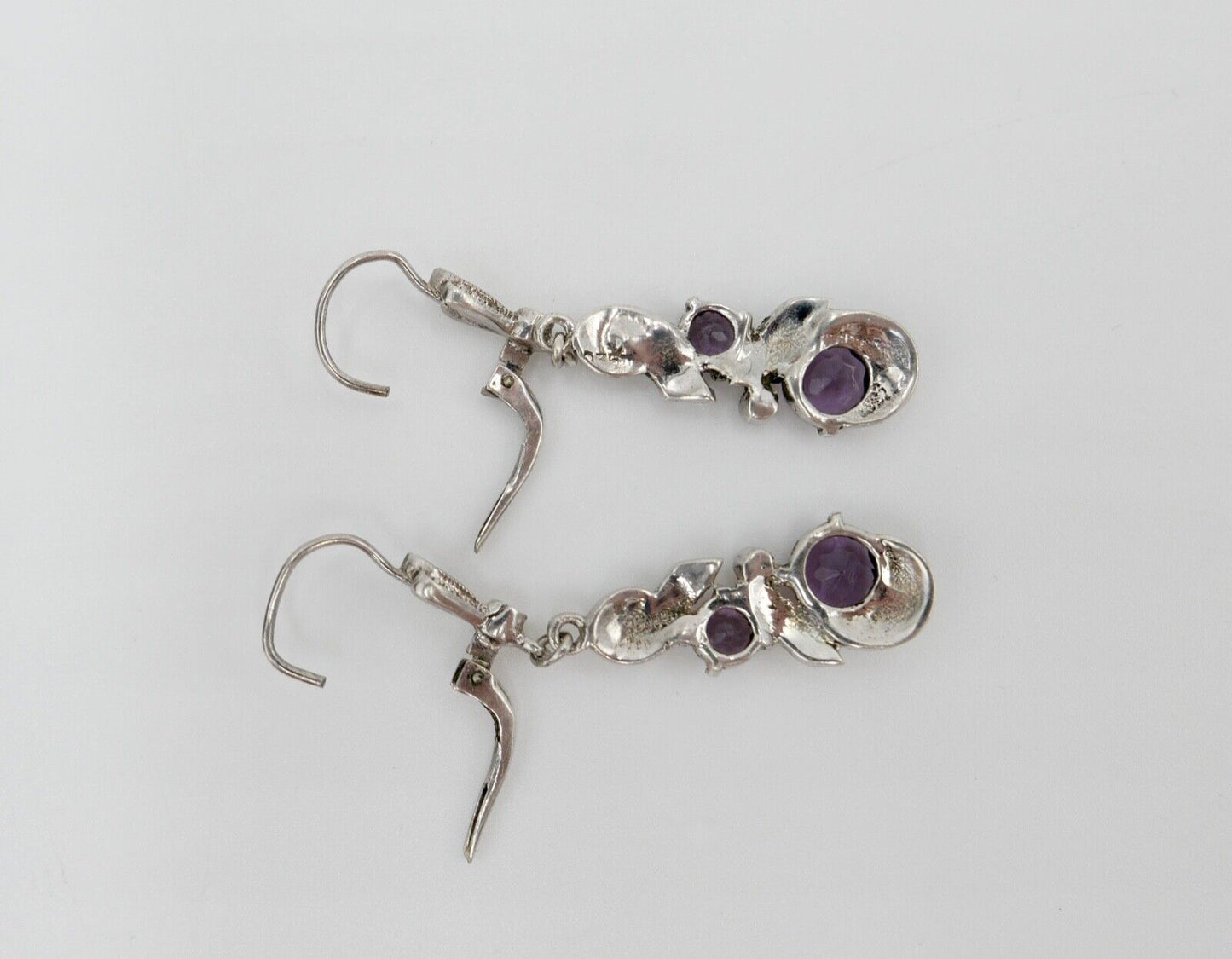 50er Jahre Ohrringe Ohrhänger 935 Silber mit Markasiten und lila Glassteinen - Antikhandel-Stuttgart