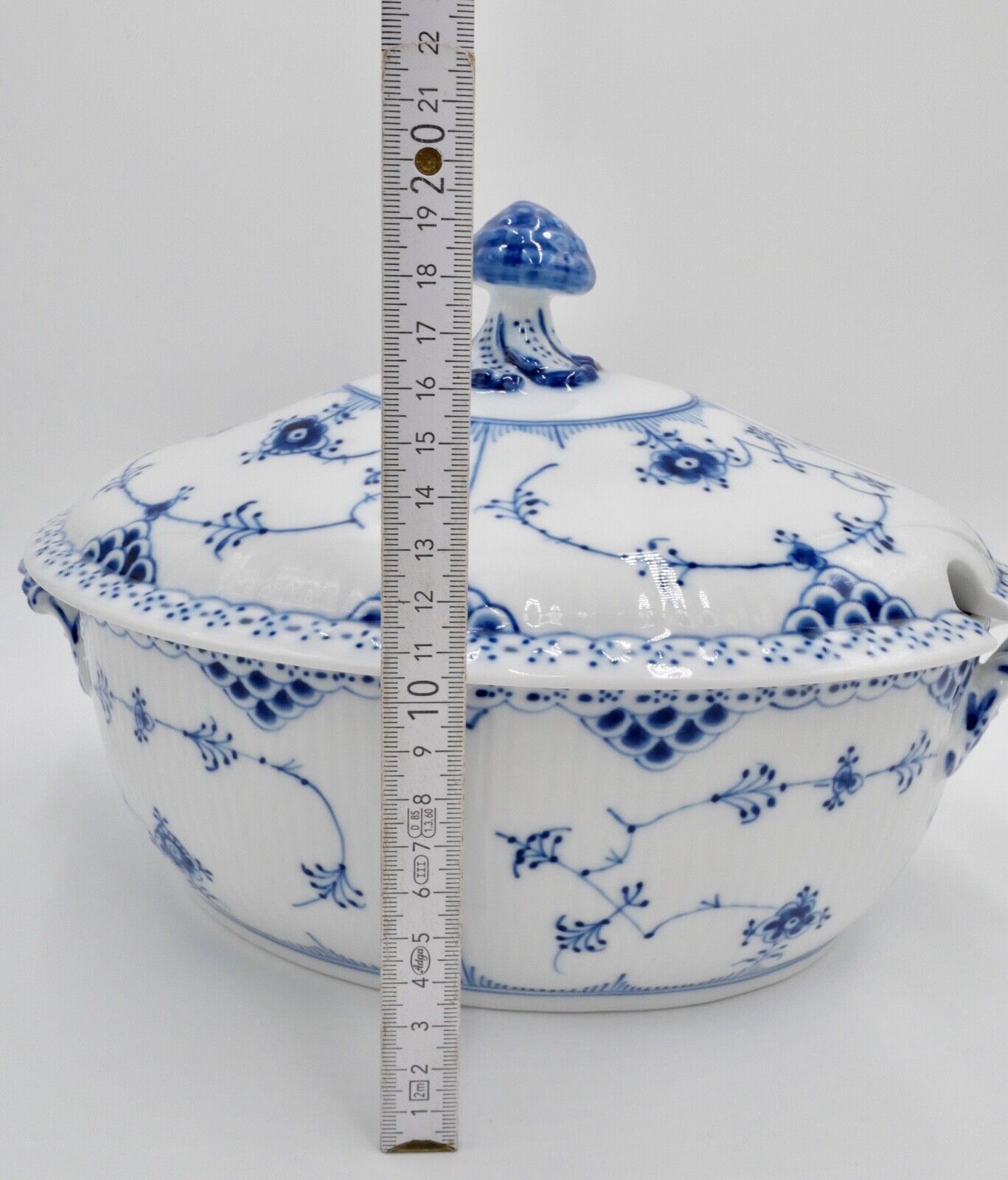 Royal Copenhagen 1. Wahl Suppenterrine Nr. 595-1109 Musselmalet halbspitze - Antikhandel-Stuttgart