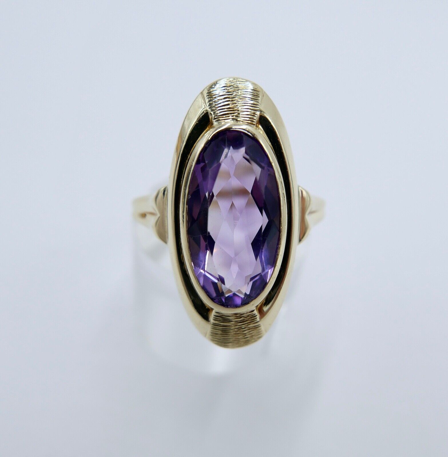 50er Jahre Damenring Gold 585 / 14K mit oval lila Amethyst Gr. 61 - Antikhandel-Stuttgart