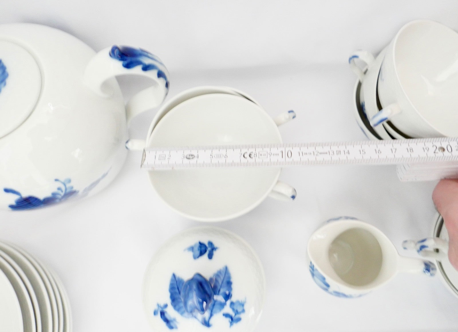 23 Tlg ROYAL COPENHAGEN " Blaue Blume " Tee Service Porzellan Teller Tassen