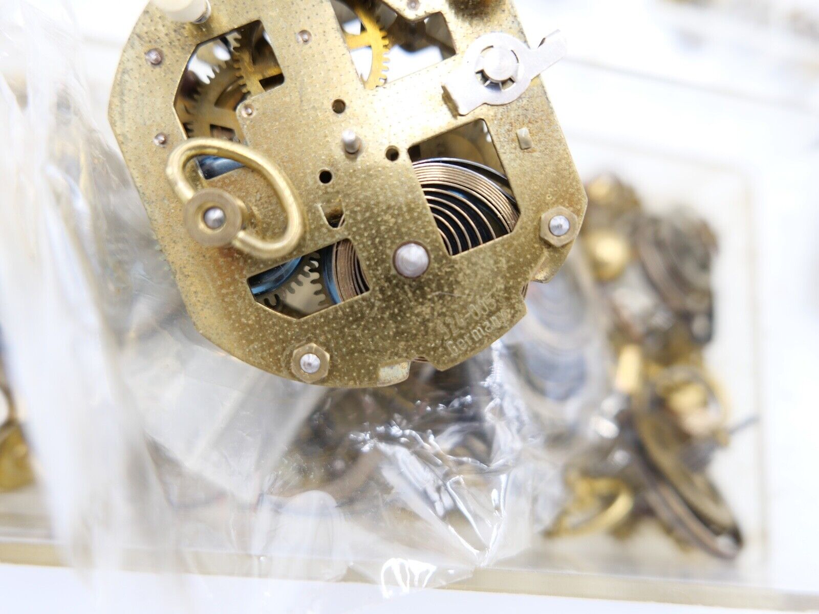 Diverse Ersatzteile Zubehör für WECKER Uhrwerk Uhrmacher Uhr alt - Antikhandel-Stuttgart