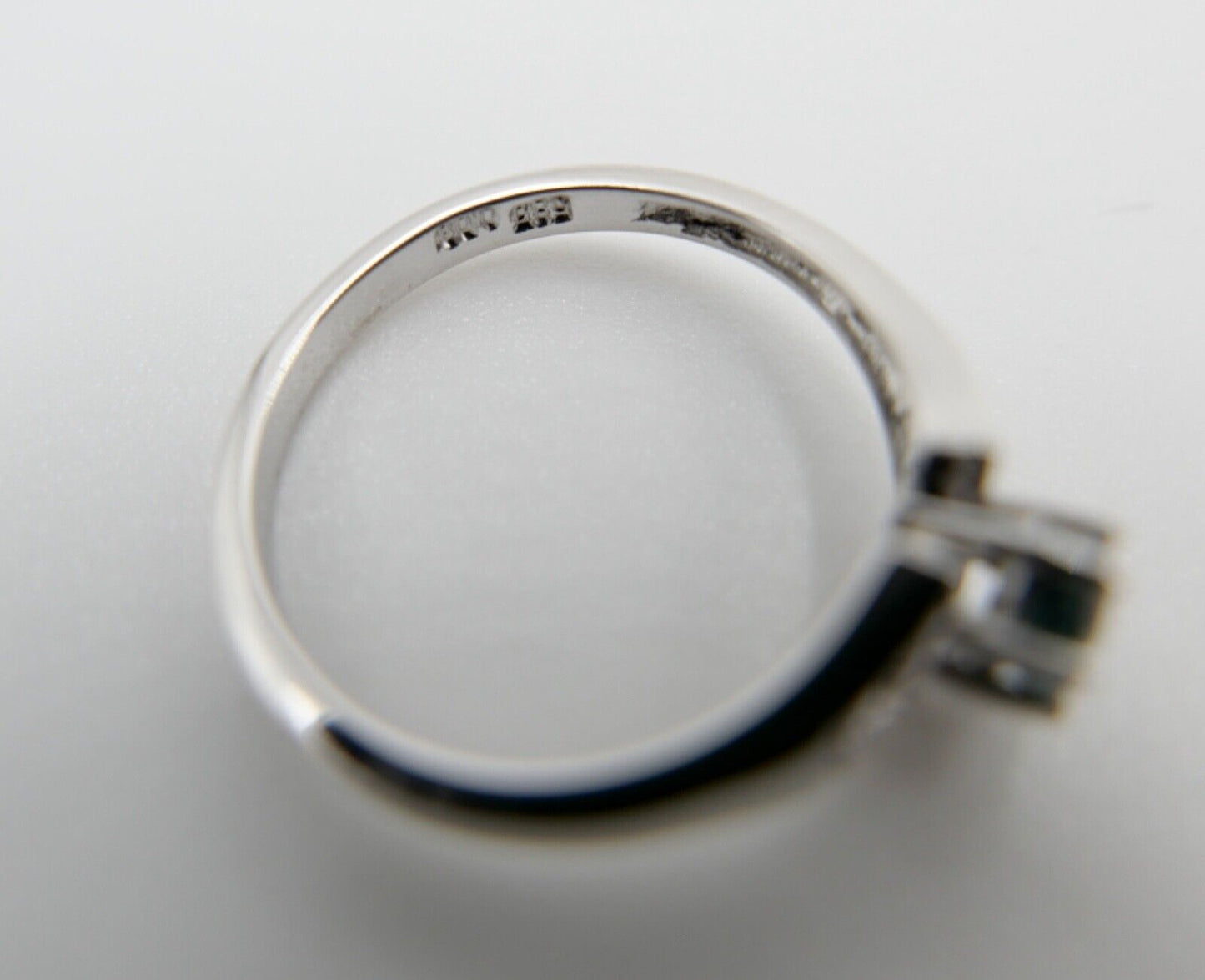 0,61 Ctw Eleganter 585 14K Entourage Weißgold Brillant - Saphir Ring Gr. 56 - Antikhandel-Stuttgart