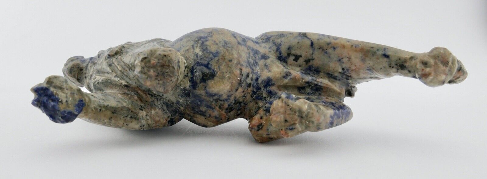 Schreitender Löwe aus blauem Marmor Vitrinenobjekt Handarbeit UNIKAT 22 cm - Antikhandel-Stuttgart