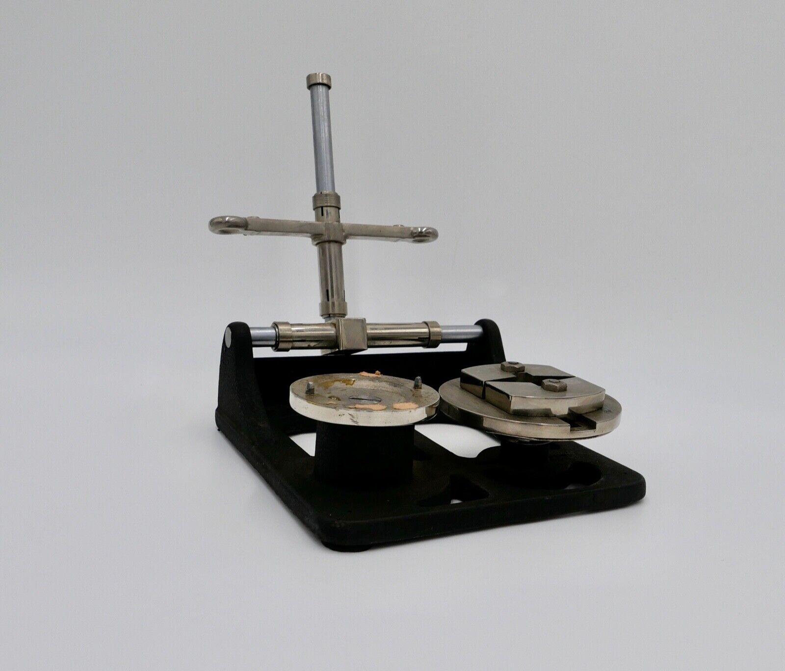 um 1920 SHUR-FIT JUNIOR ZELLULOID UHRENKRISTALL SCHNEID- UND ANPASSMASCHINE - Antikhandel-Stuttgart