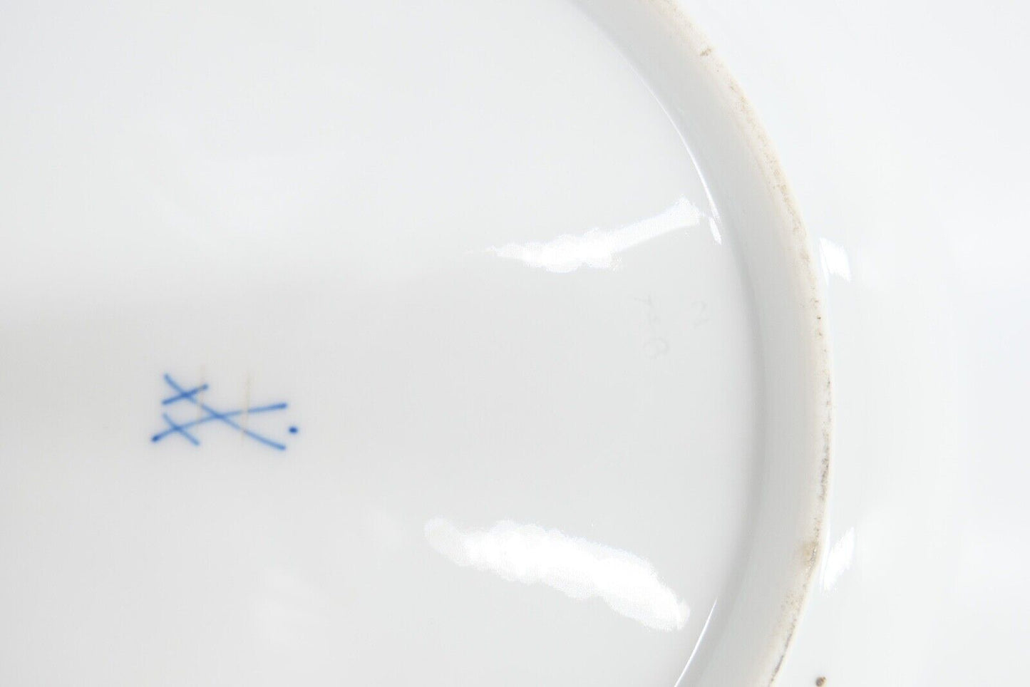 Meissen Porzellan Teller Ø 26,5 cm Wandteller Goldrand FELS & VOGEL Pfeifferzeit - Antikhandel-Stuttgart