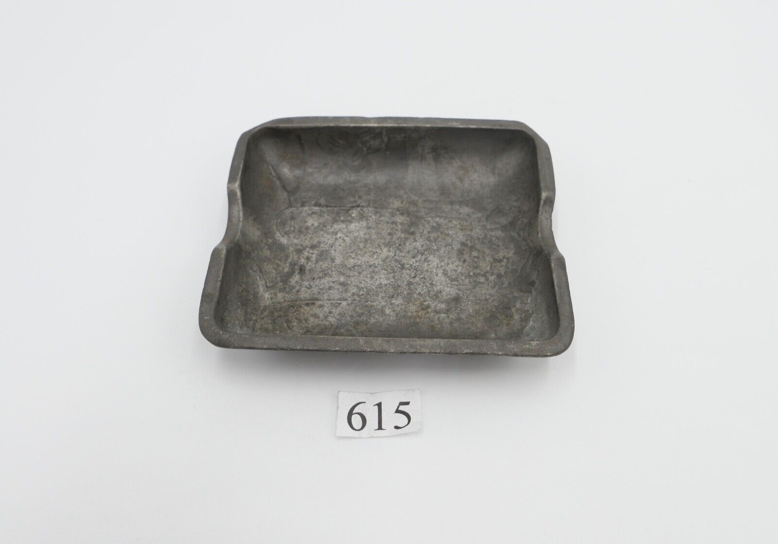 KAYSERZINN 4190 Zinn Aschenbecher / Schmuckschale 10x9cm Relief Fuchsien Blätter - Antikhandel-Stuttgart