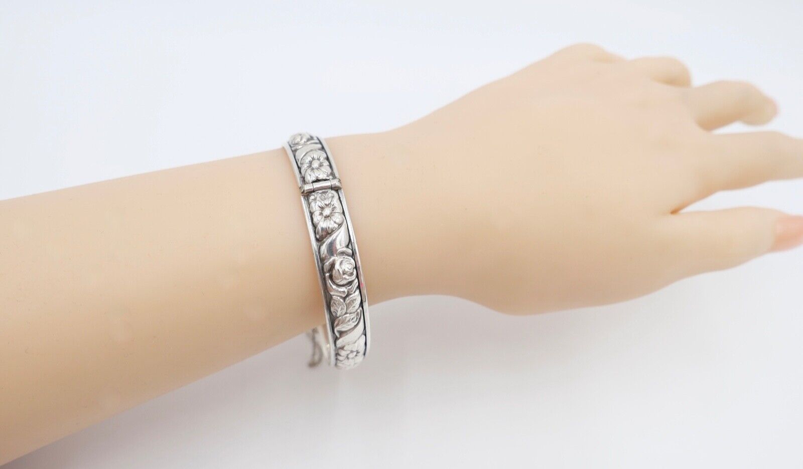 60er Jahre florales im Jugendstil Armband Silber 835 Blumendekor - Antikhandel-Stuttgart