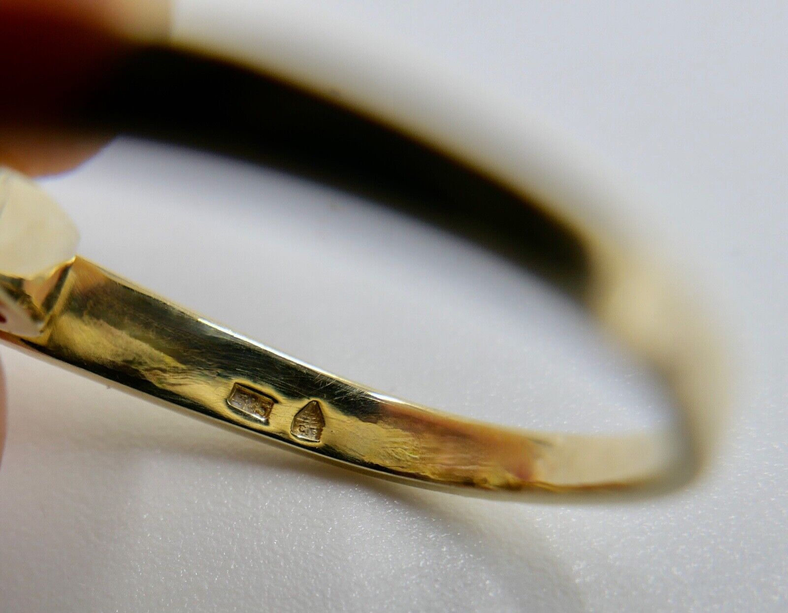 Massiver 80er Jahre Solitär Brillant Spannring 585 14K Gold Ring Gr.59 - Antikhandel-Stuttgart
