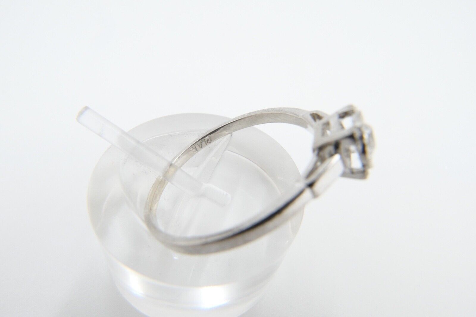 Solitär Weißgold Ring 750 18K mit 1 Diamant im Altschliff 0,16 Ct Gr.56-57 - Antikhandel-Stuttgart