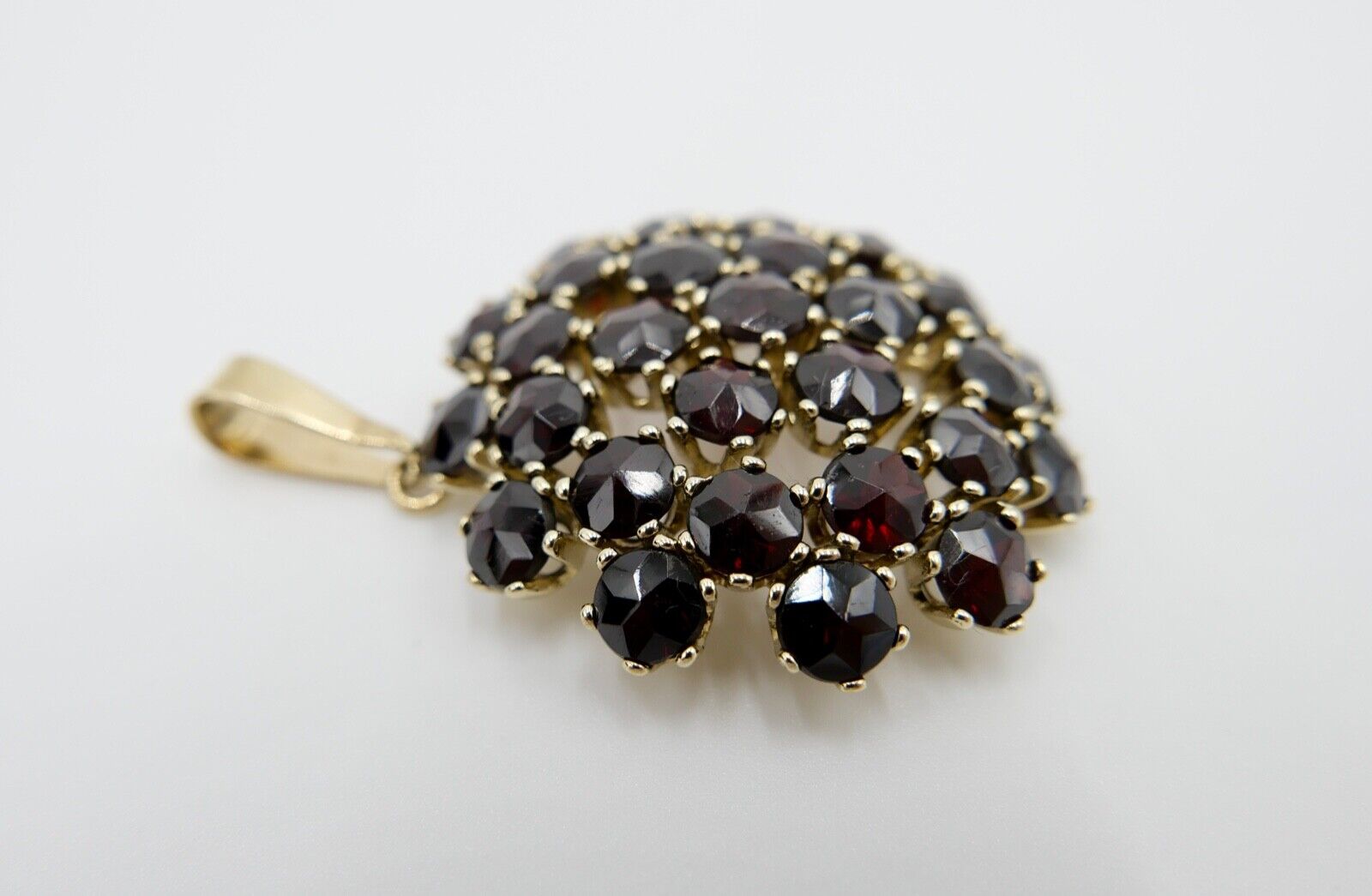 Massiver großer Granat Anhänger 333 / 8K Gold Ø 36mm 1980er Jahren - Antikhandel-Stuttgart