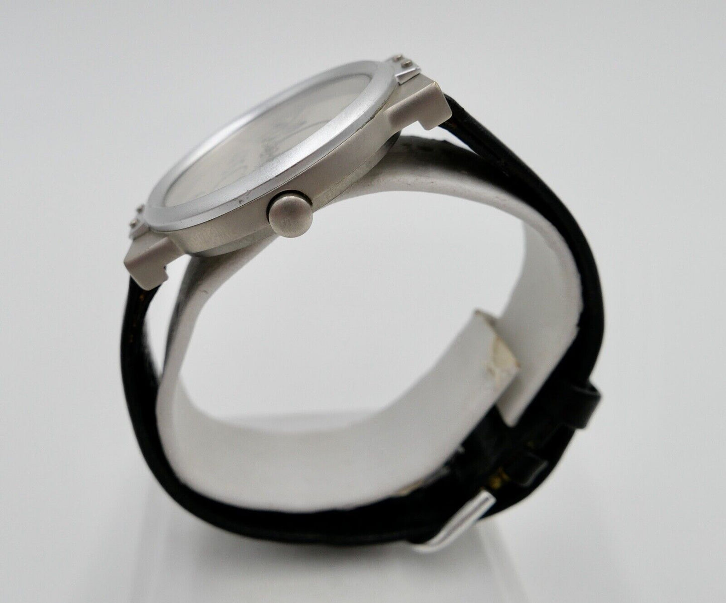 Armbanduhr Quartz " neCar " - Antikhandel-Stuttgart