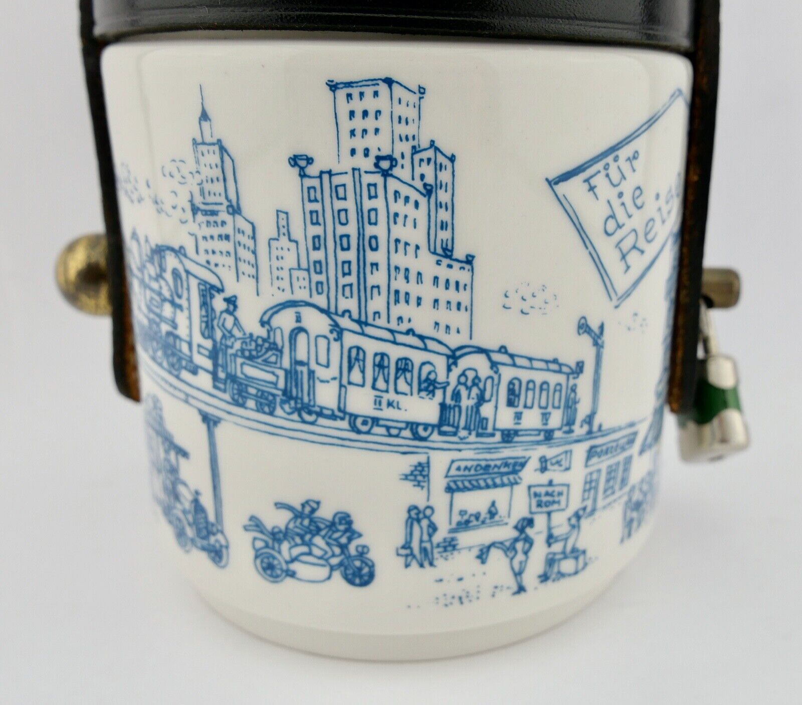 Reisespardose Helmut Krüger Porzellanmanufaktur Berlin 1950-60er mit Lederdeckel - Antikhandel-Stuttgart